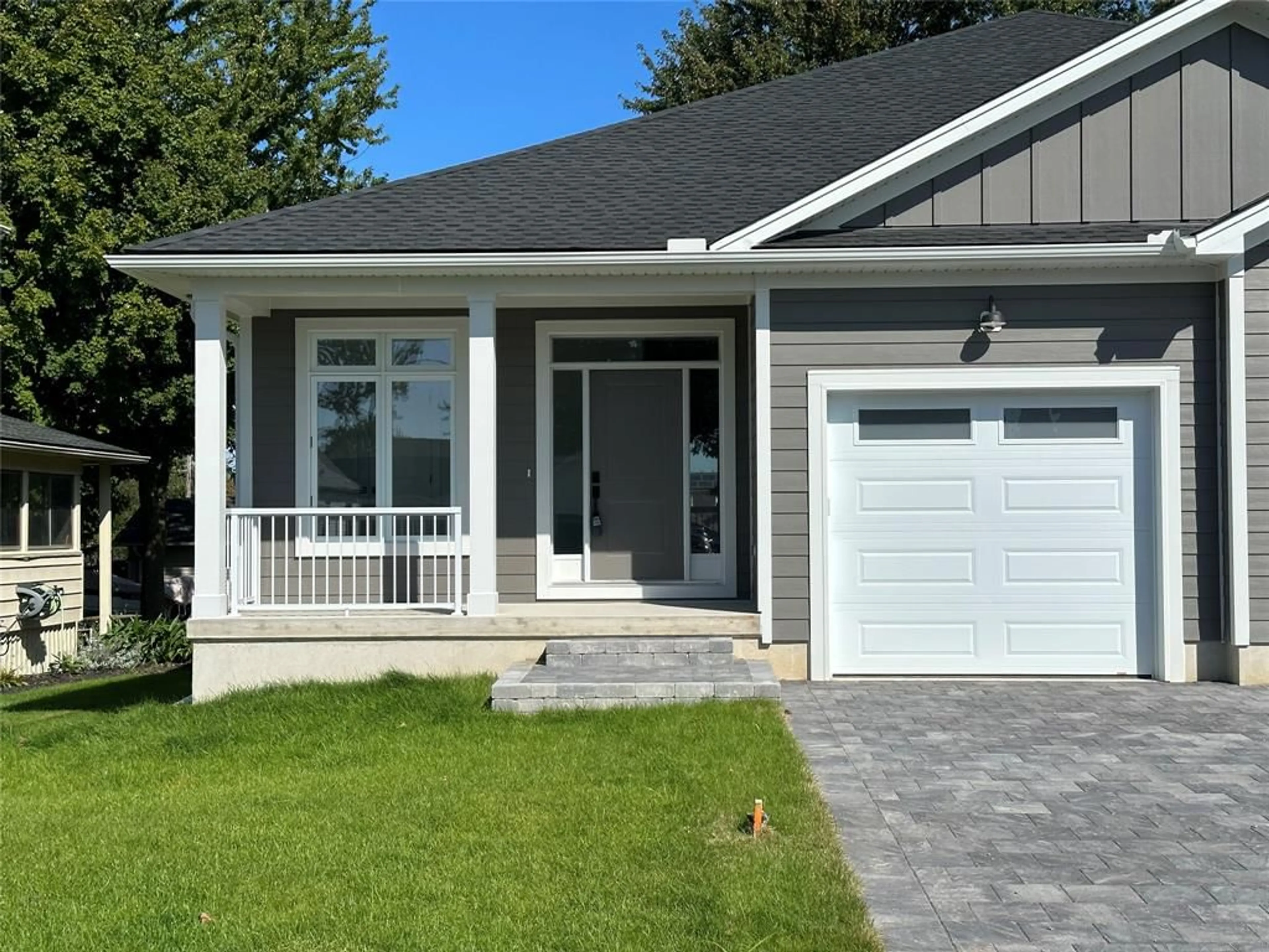 Home with vinyl exterior material, street for 397 VICTORIA St, Warwick-Watford Ontario N0M 2S0