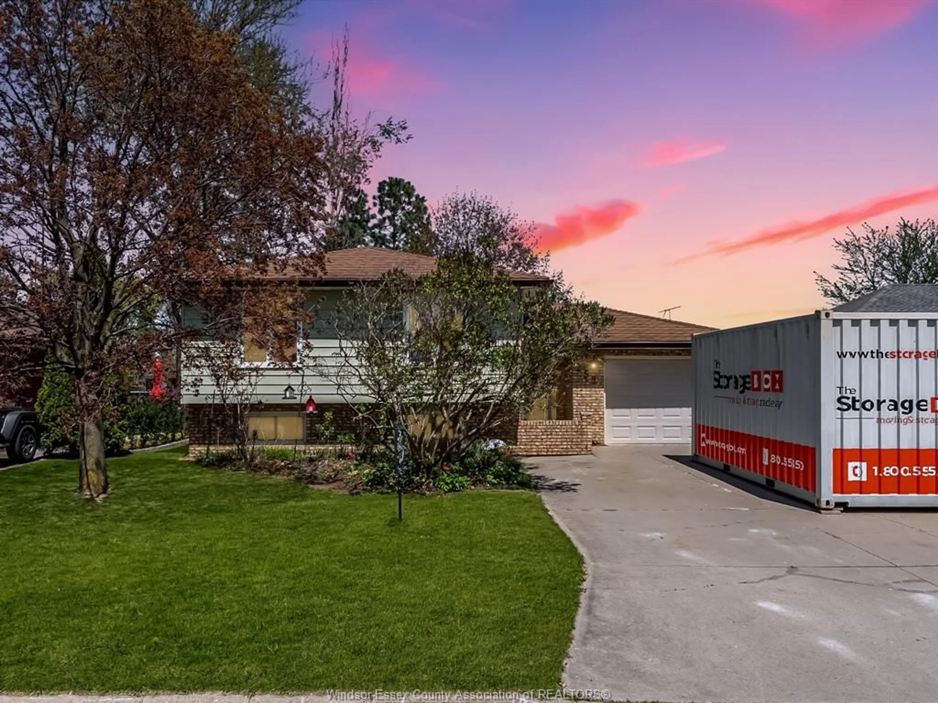 A pic from outside/outdoor area/front of a property/back of a property/a pic from drone, street for 252 Taylor Rd, Harrow Ontario N0R 1G0