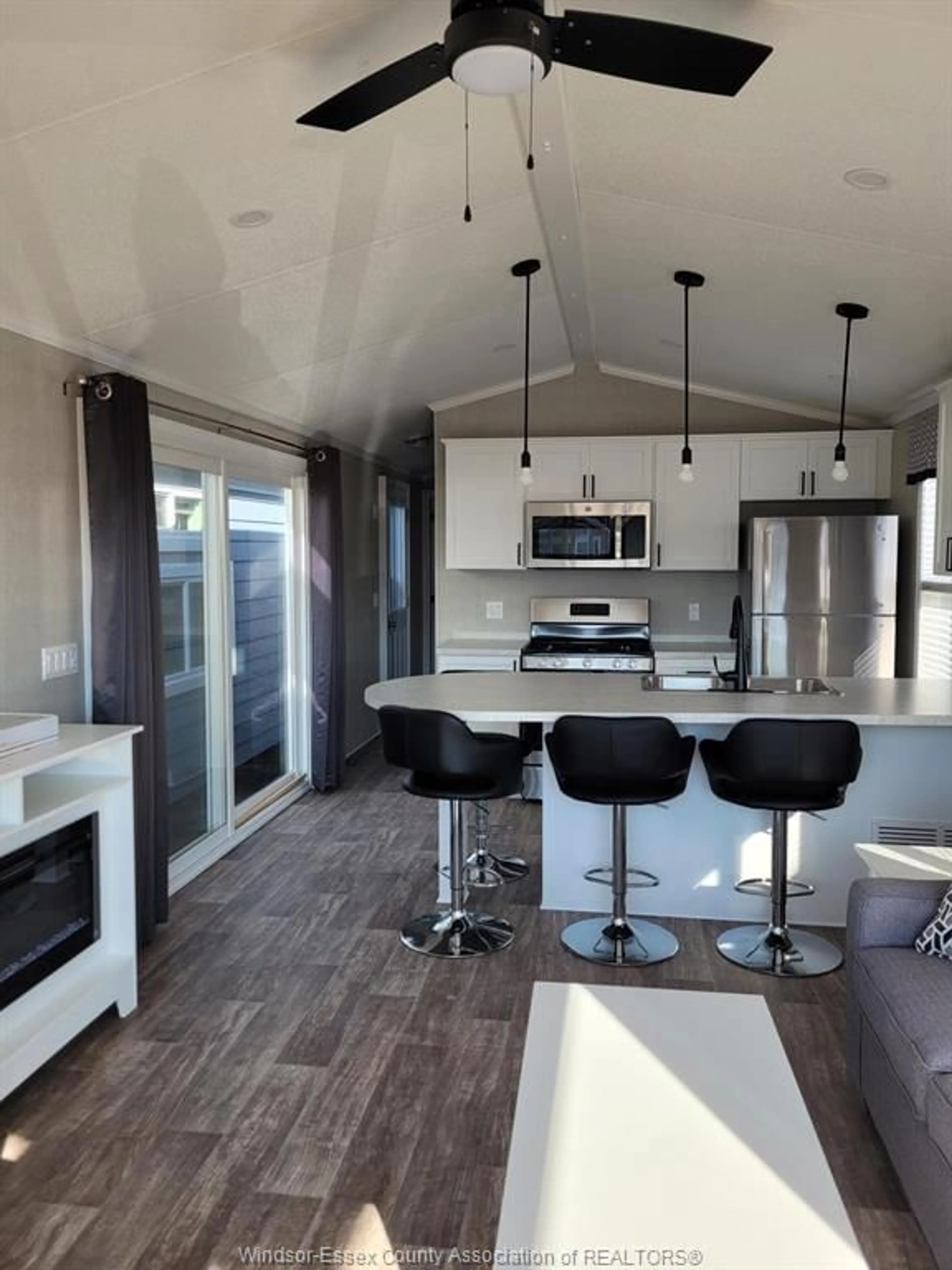 Open concept kitchen, unknown for 981 COUNTY RD 2 #200, Lakeshore Ontario N8L 1B4