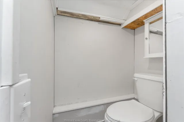 Additional property image - 354 FRONT St