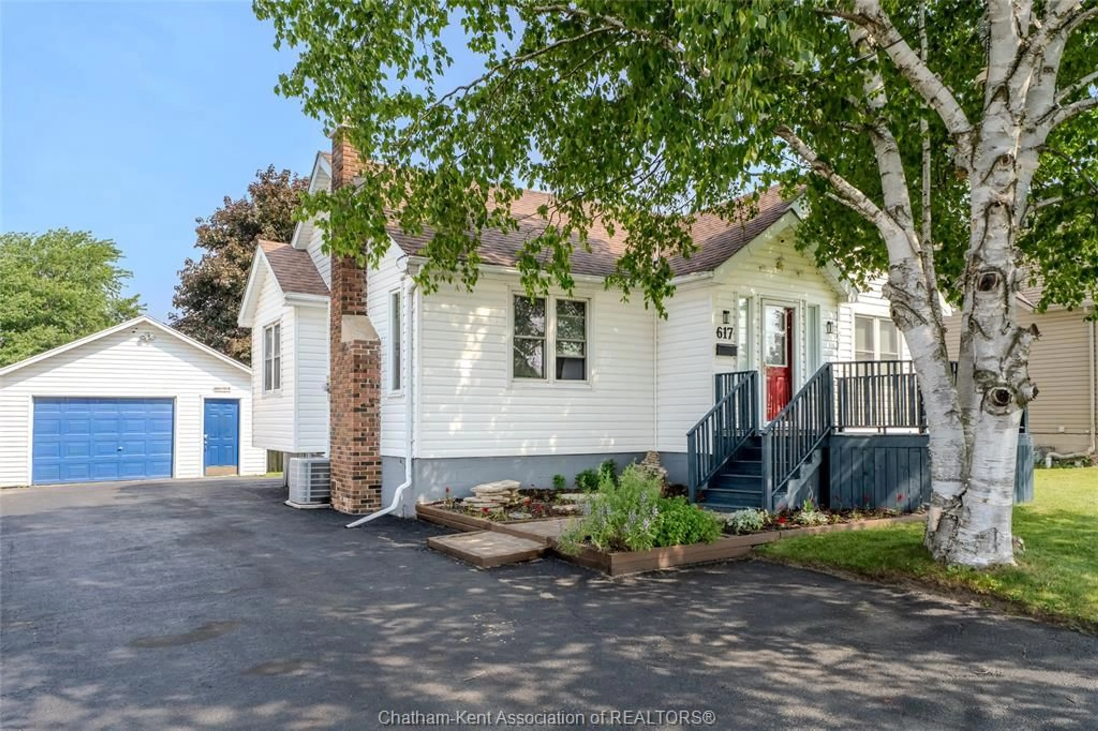 Unknown for 617 GRAND Ave, Chatham Ontario N7L 1X5