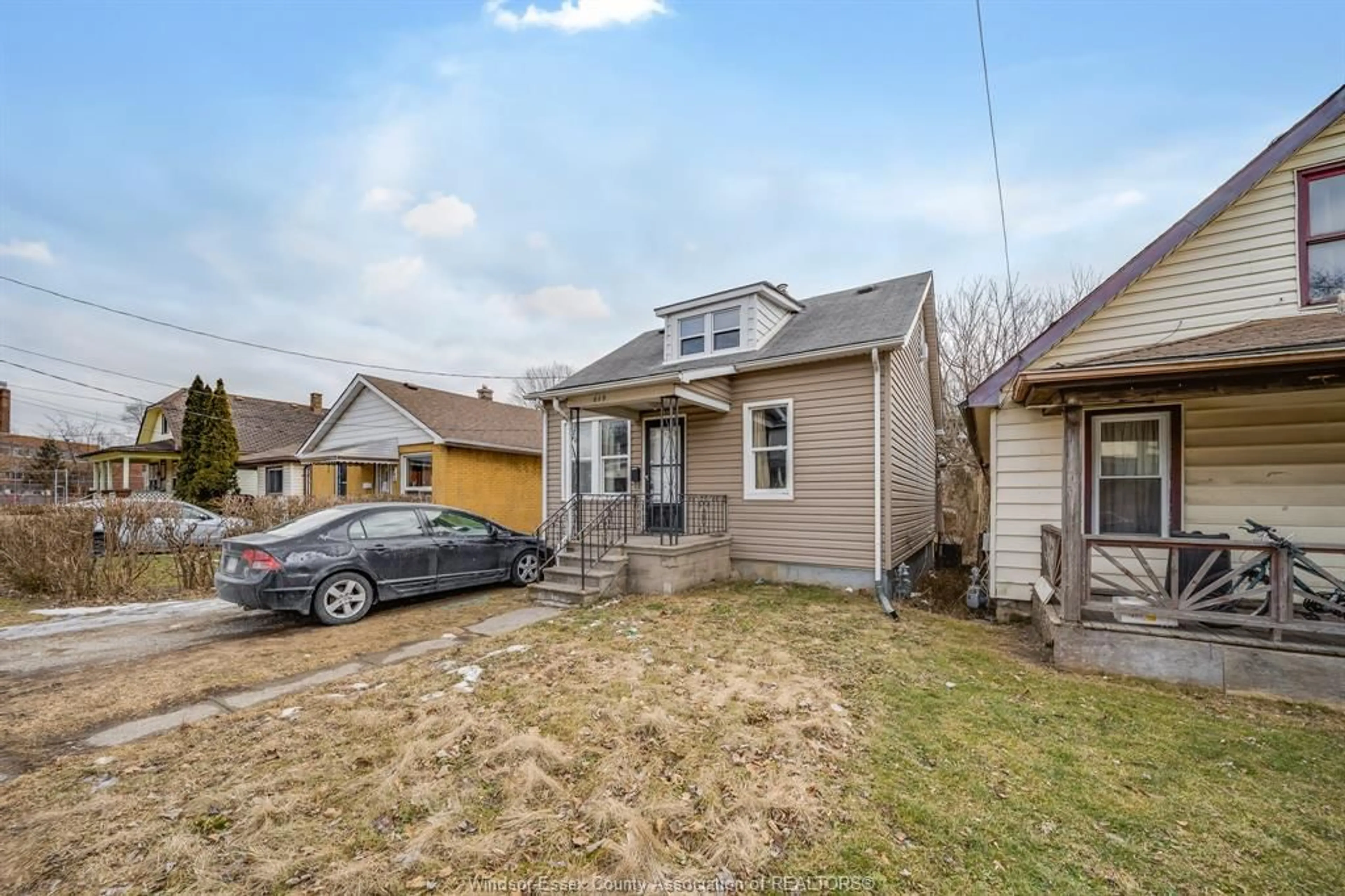 Unknown for 649 TOURNIER, Windsor Ontario N9C 3G9