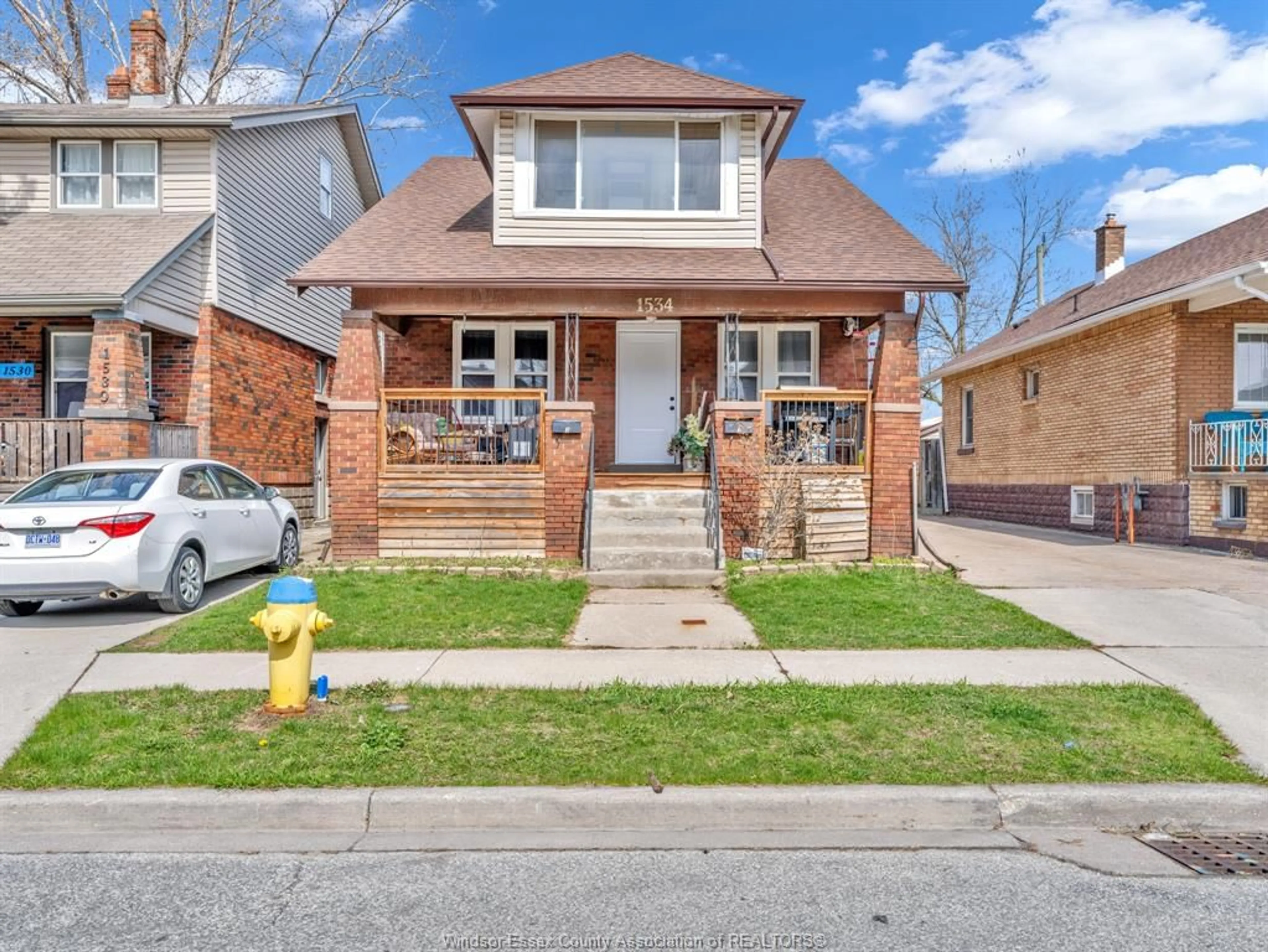 Home with brick exterior material, street for 1534 Lillian, Windsor Ontario N8X 4A8