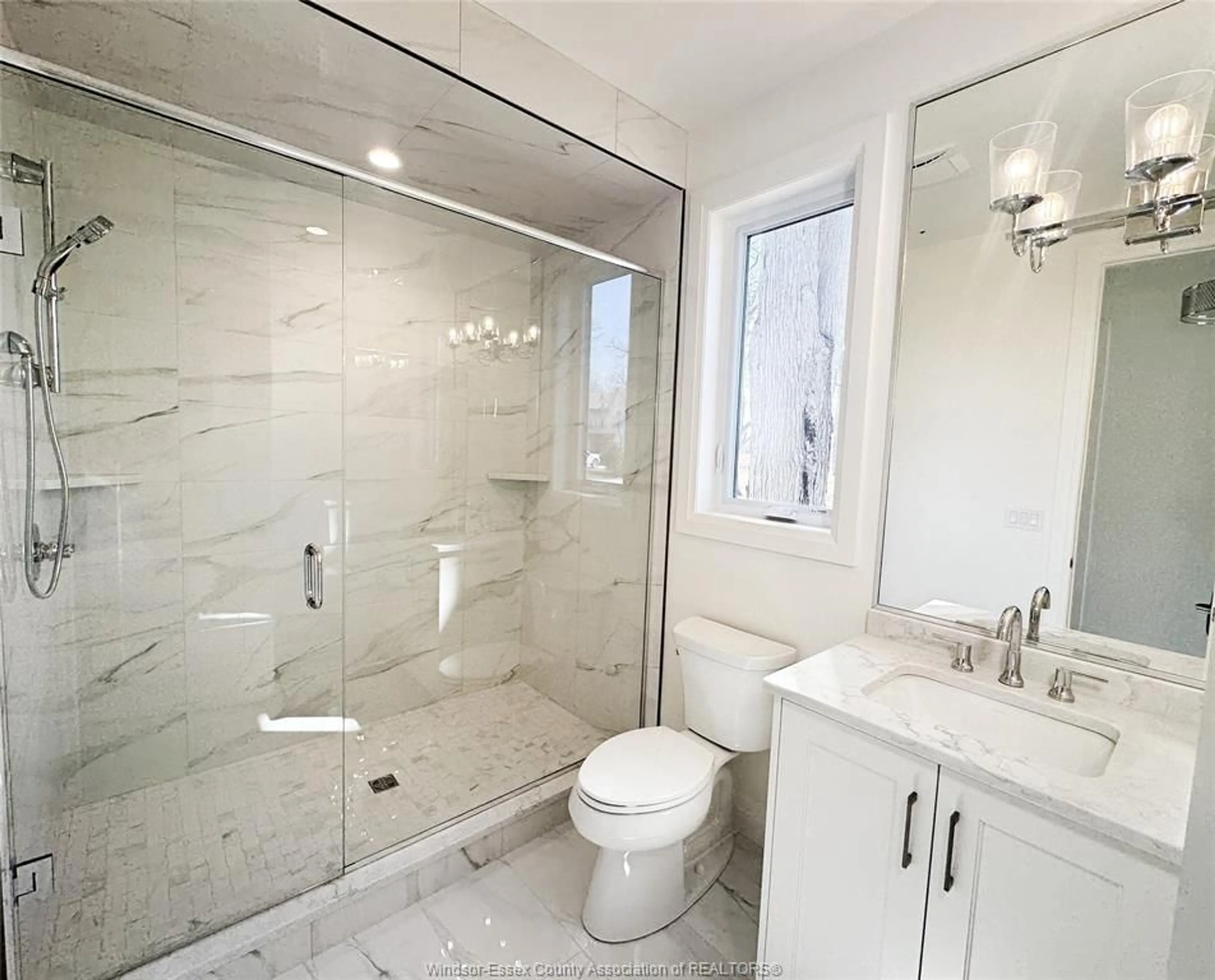 Contemporary bathroom, ceramic/tile floor for 76 BOBLO ISLAND Blvd, Amherstburg Ontario N9V 0H7