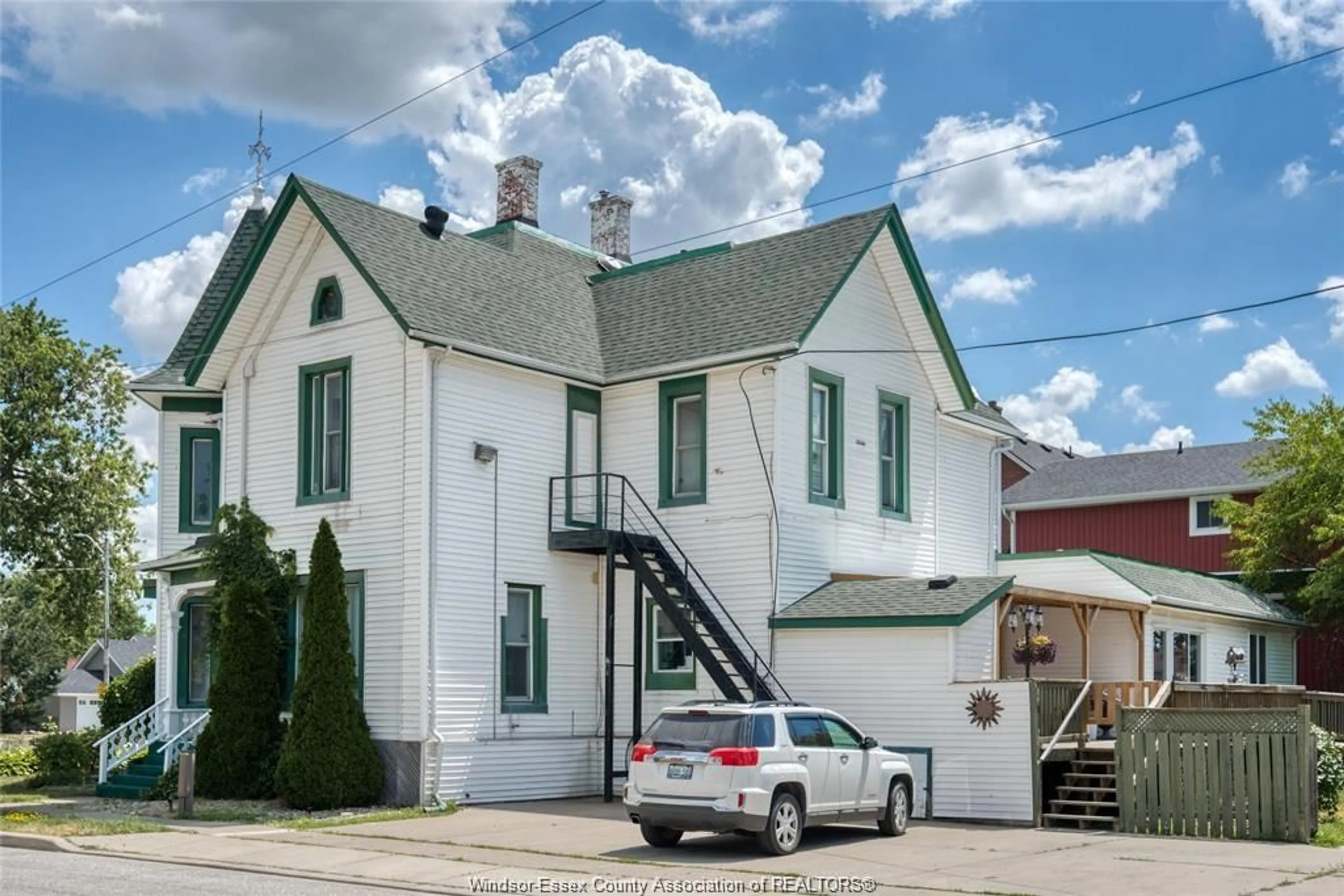 Unknown for 122 Talbot St, Essex Ontario N8M 1B4