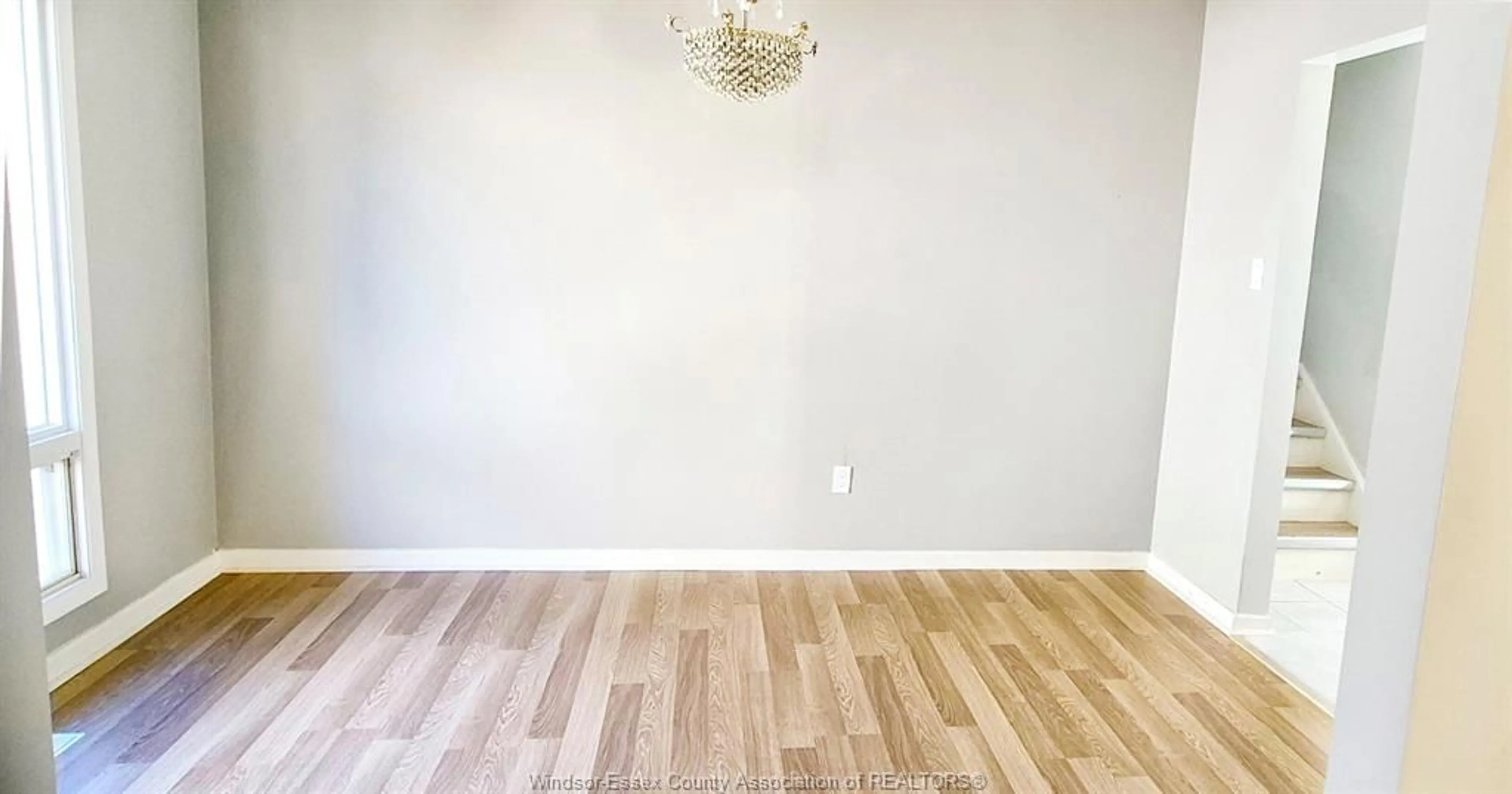 A pic of a room for 9435 RIDGE Rd, Windsor Ontario N8R 1G5