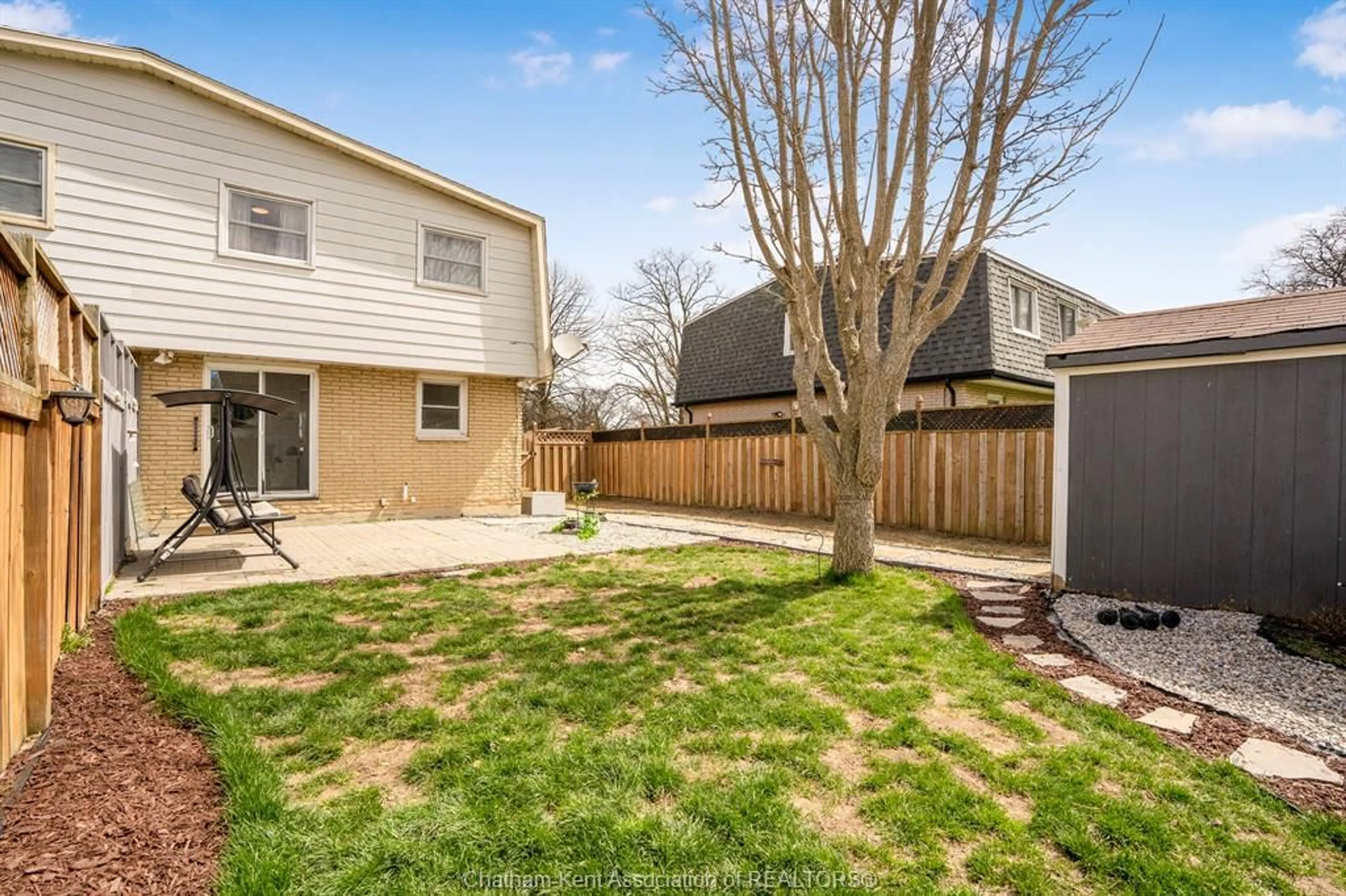 Unknown for 132 Berry St, Chatham Ontario N7M 3B3