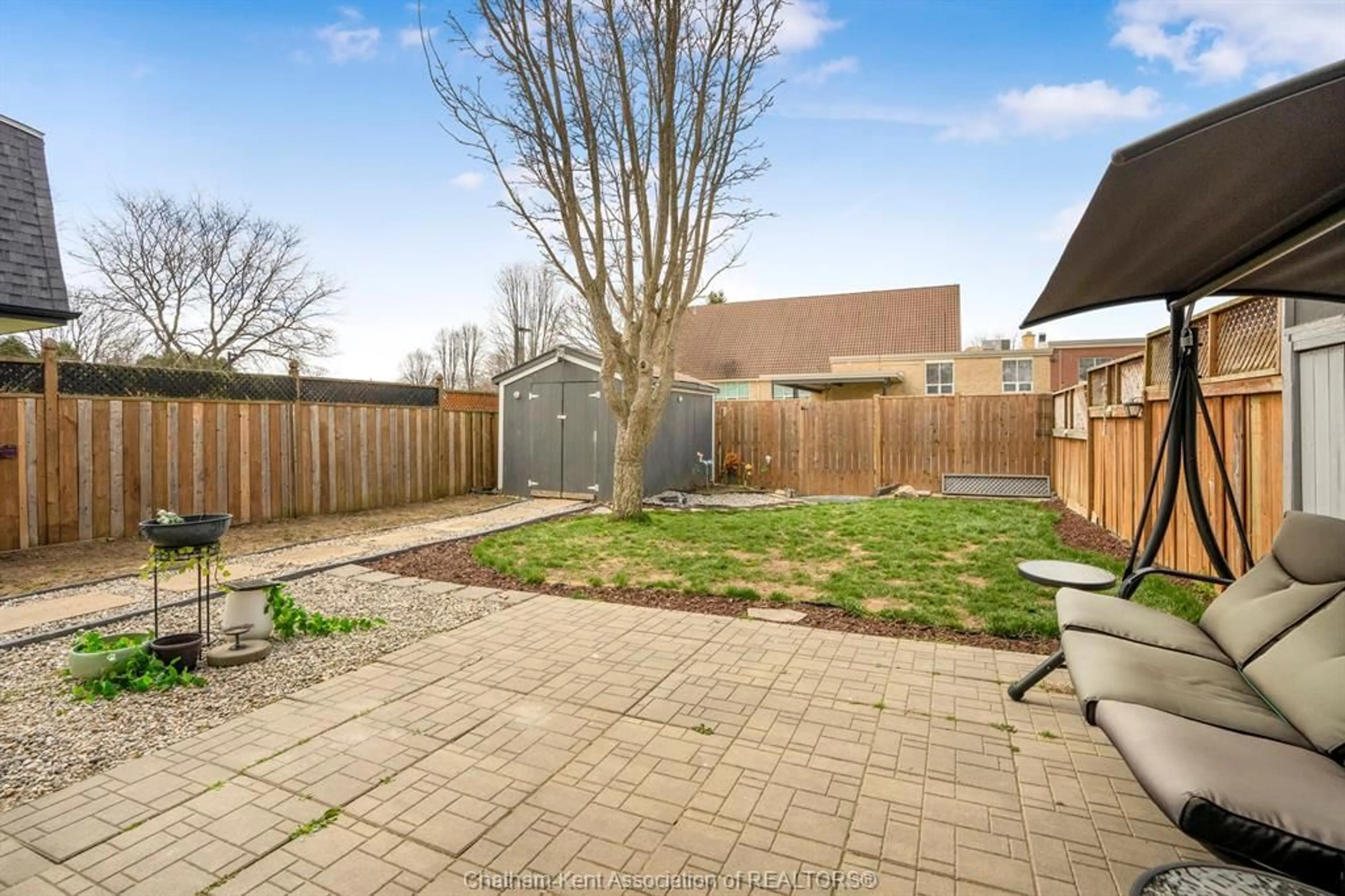 A pic from outside/outdoor area/front of a property/back of a property/a pic from drone, street for 132 Berry St, Chatham Ontario N7M 3B3