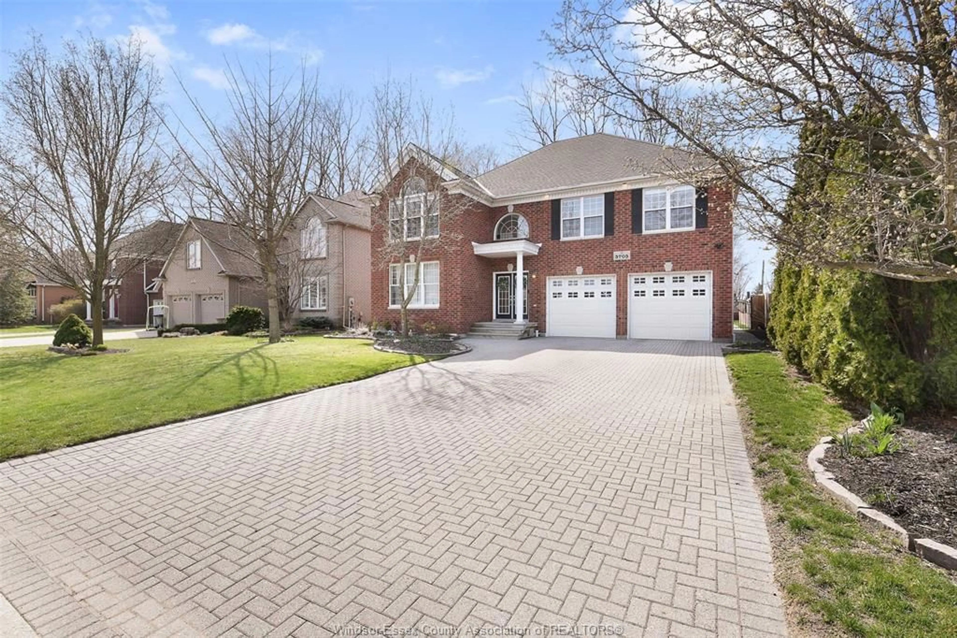 Home with brick exterior material, street for 5705 WAYNE St, LaSalle Ontario N9H 2M5