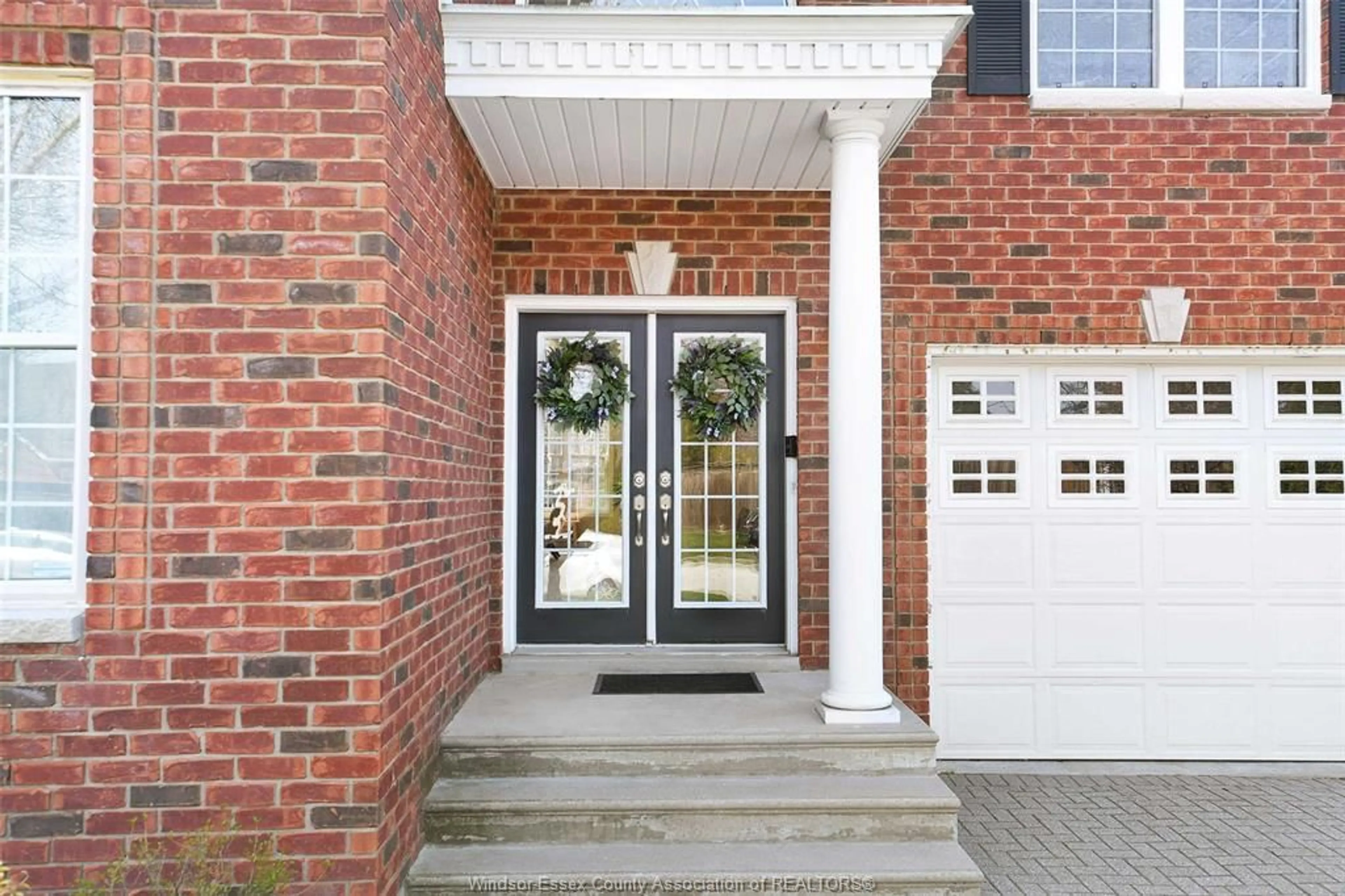 Home with brick exterior material, street for 5705 WAYNE St, LaSalle Ontario N9H 2M5
