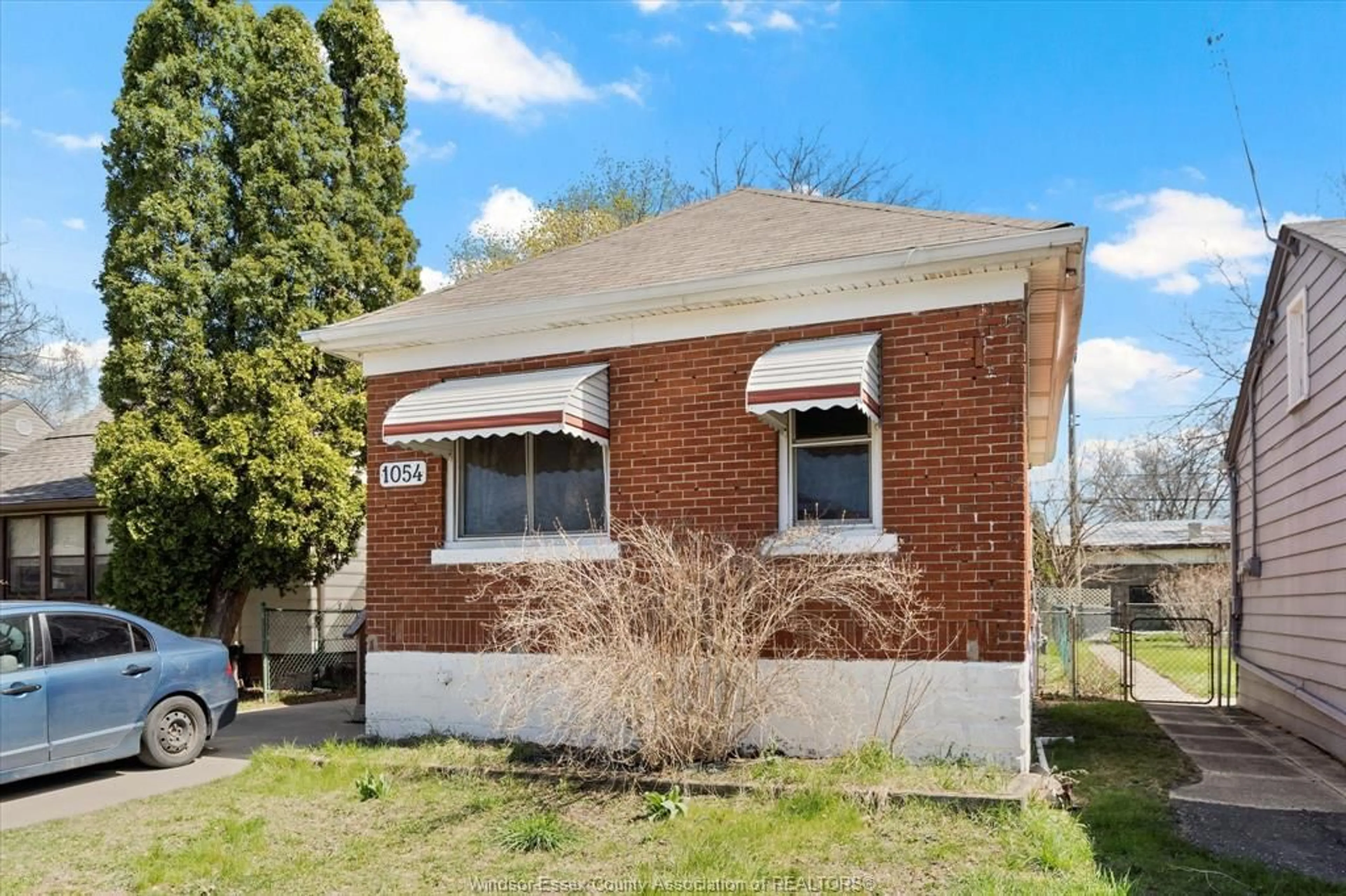 Home with brick exterior material, building for 1054 Josephine, Windsor Ontario N9B 2L5