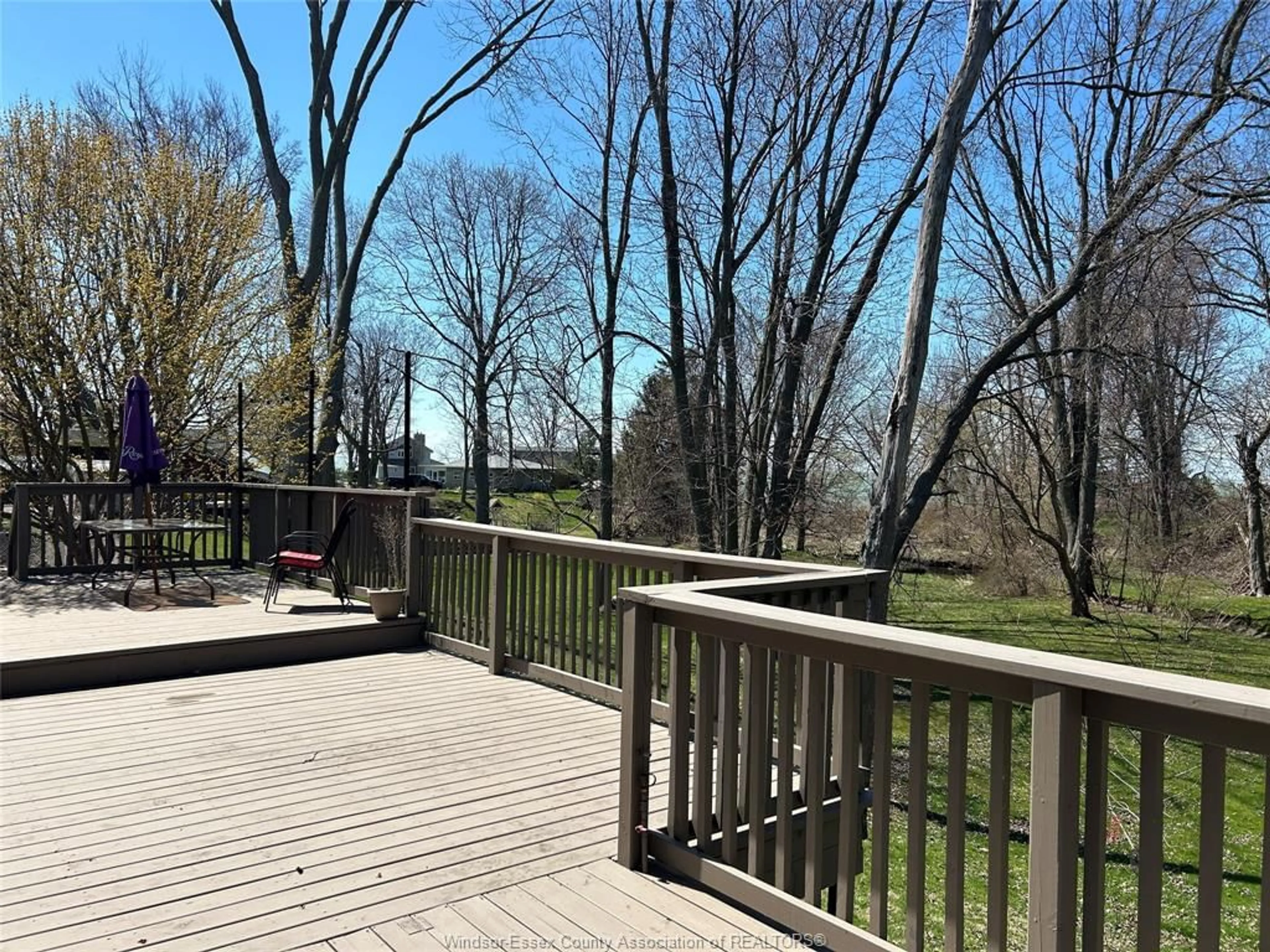 Patio, water/lake/river/ocean view for 123 DAHINDA Dr, Colchester Ontario N0R 1G0