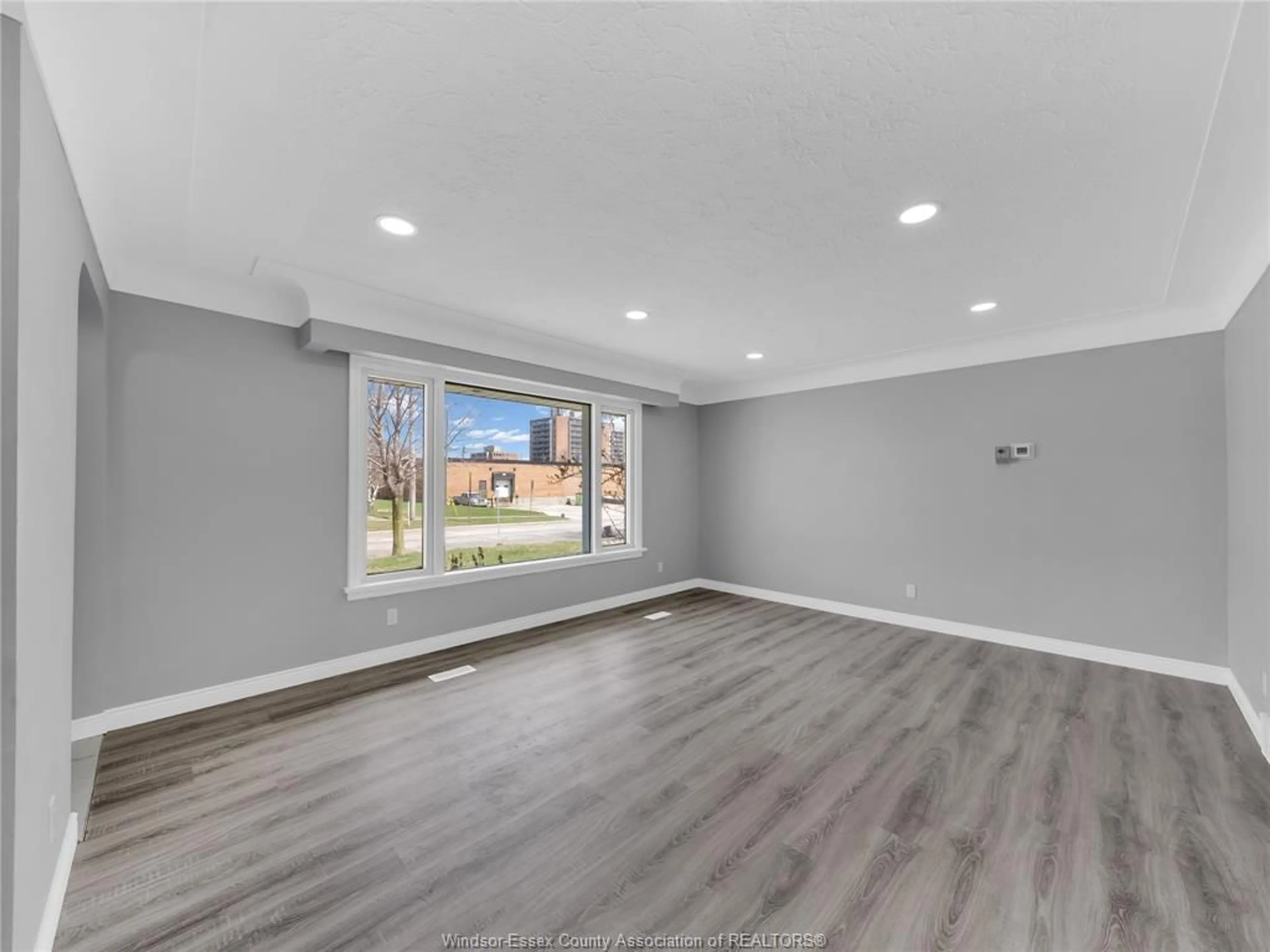 Unknown for 8 Pulford, Leamington Ontario N8H 2J3