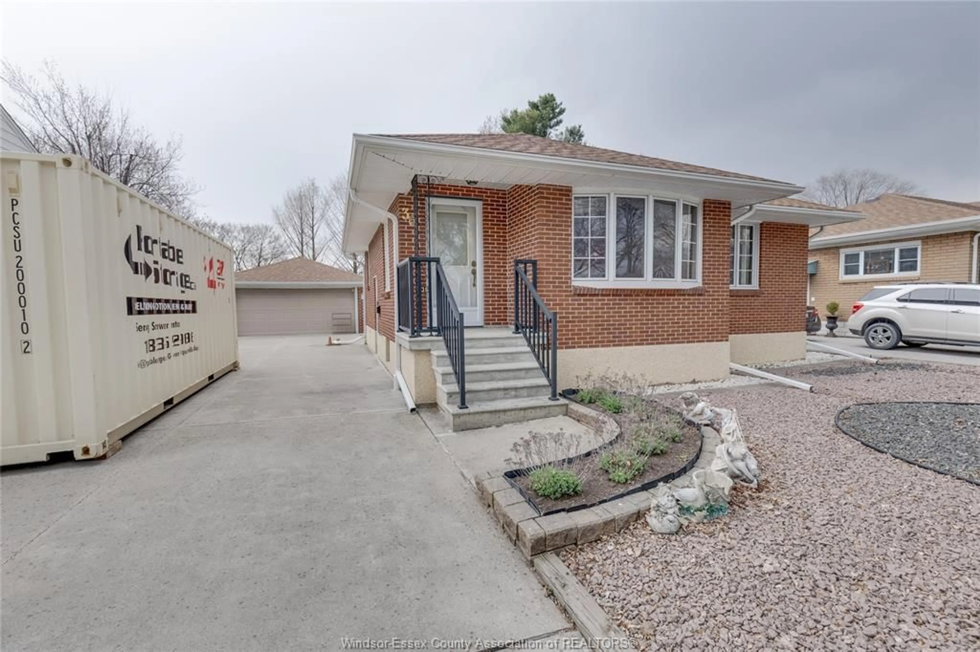 Home with brick exterior material, street for 36 HORWATH Ave, Kingsville Ontario N9Y 1B8