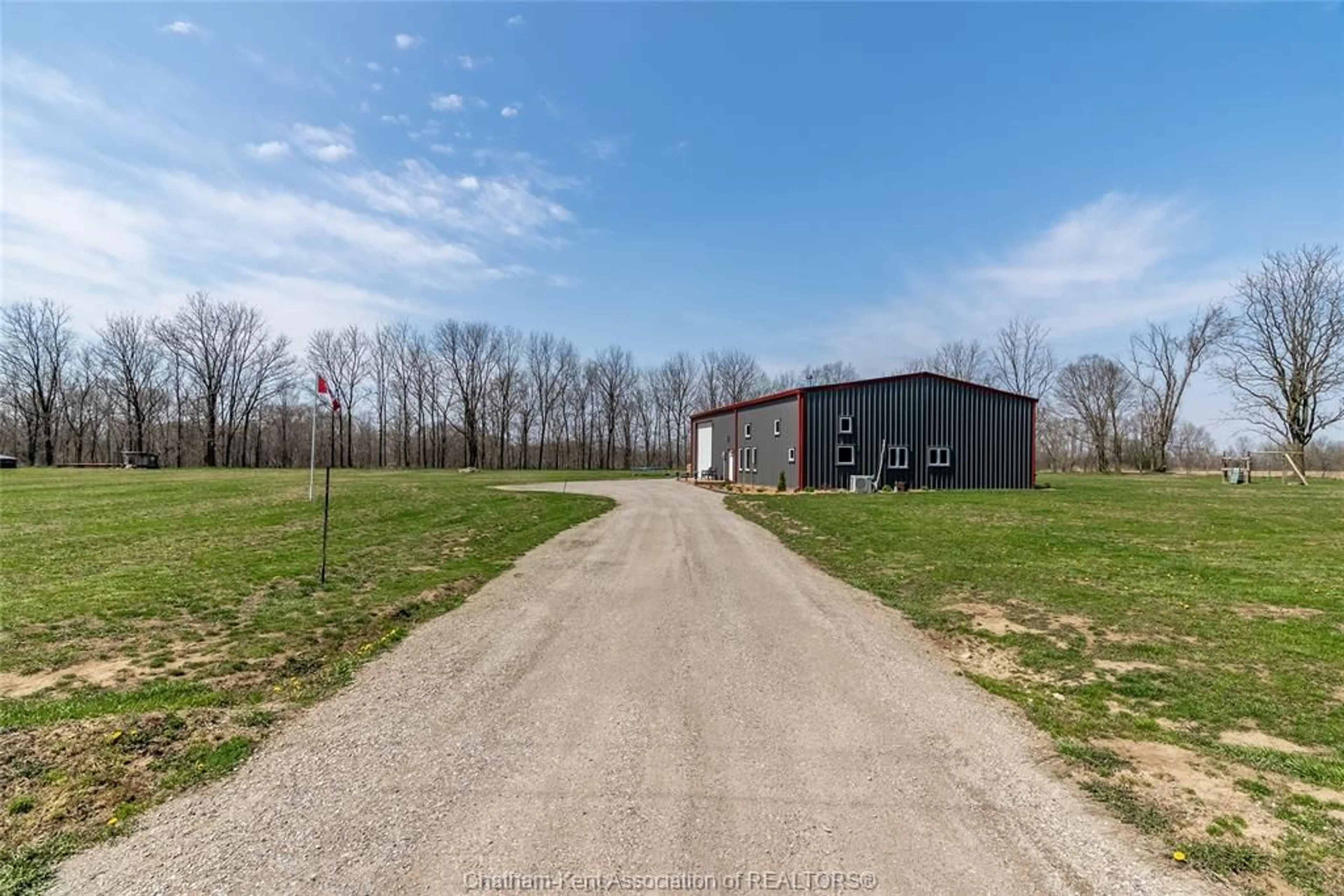 A pic from outside/outdoor area/front of a property/back of a property/a pic from drone, building for 1357 SMITH FALLS Rd, Bothwell Ontario N0P 1C0