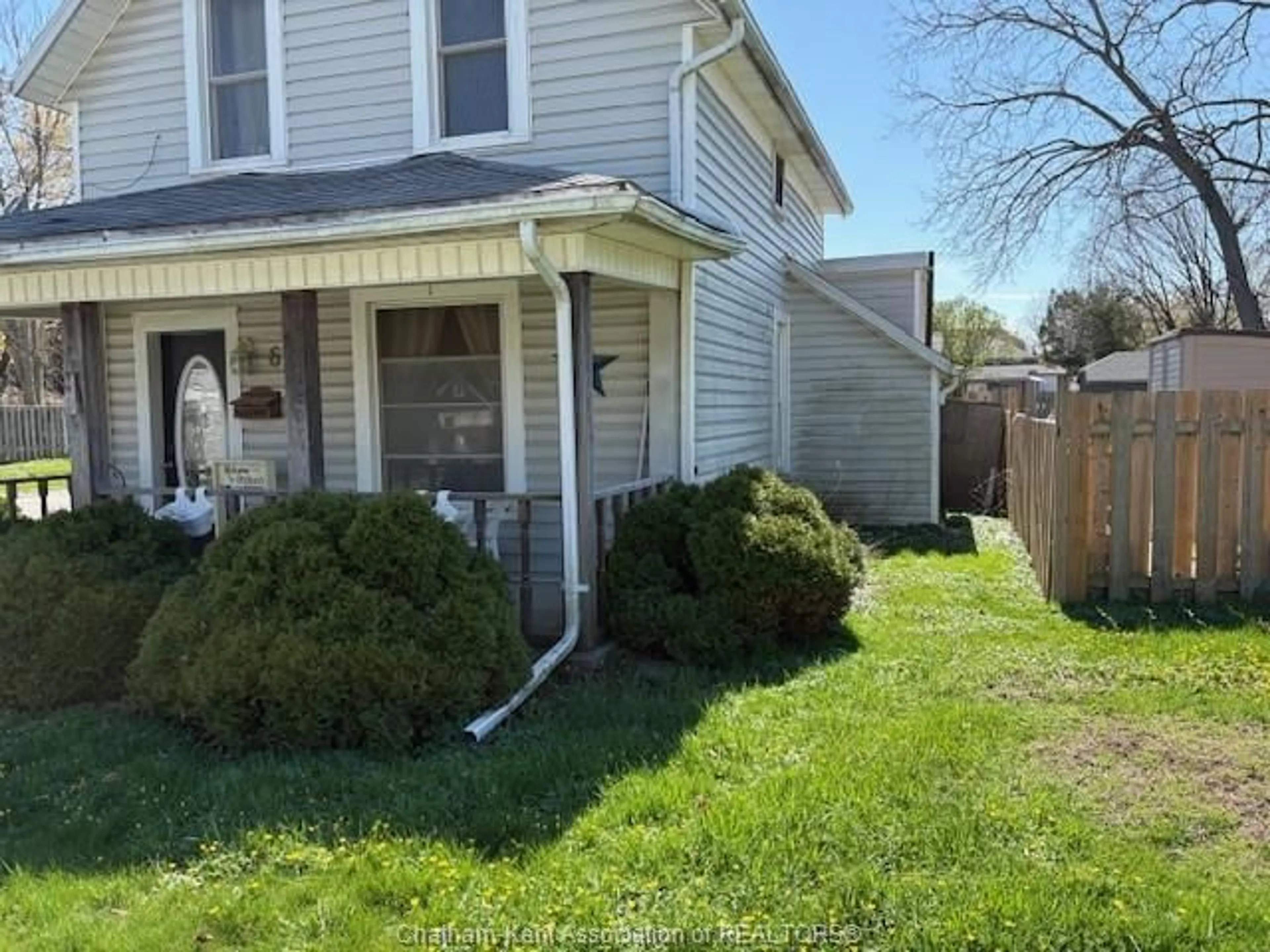 A pic from outside/outdoor area/front of a property/back of a property/a pic from drone, street for 68 Sheldon Ave, Chatham Ontario N7L 3M7
