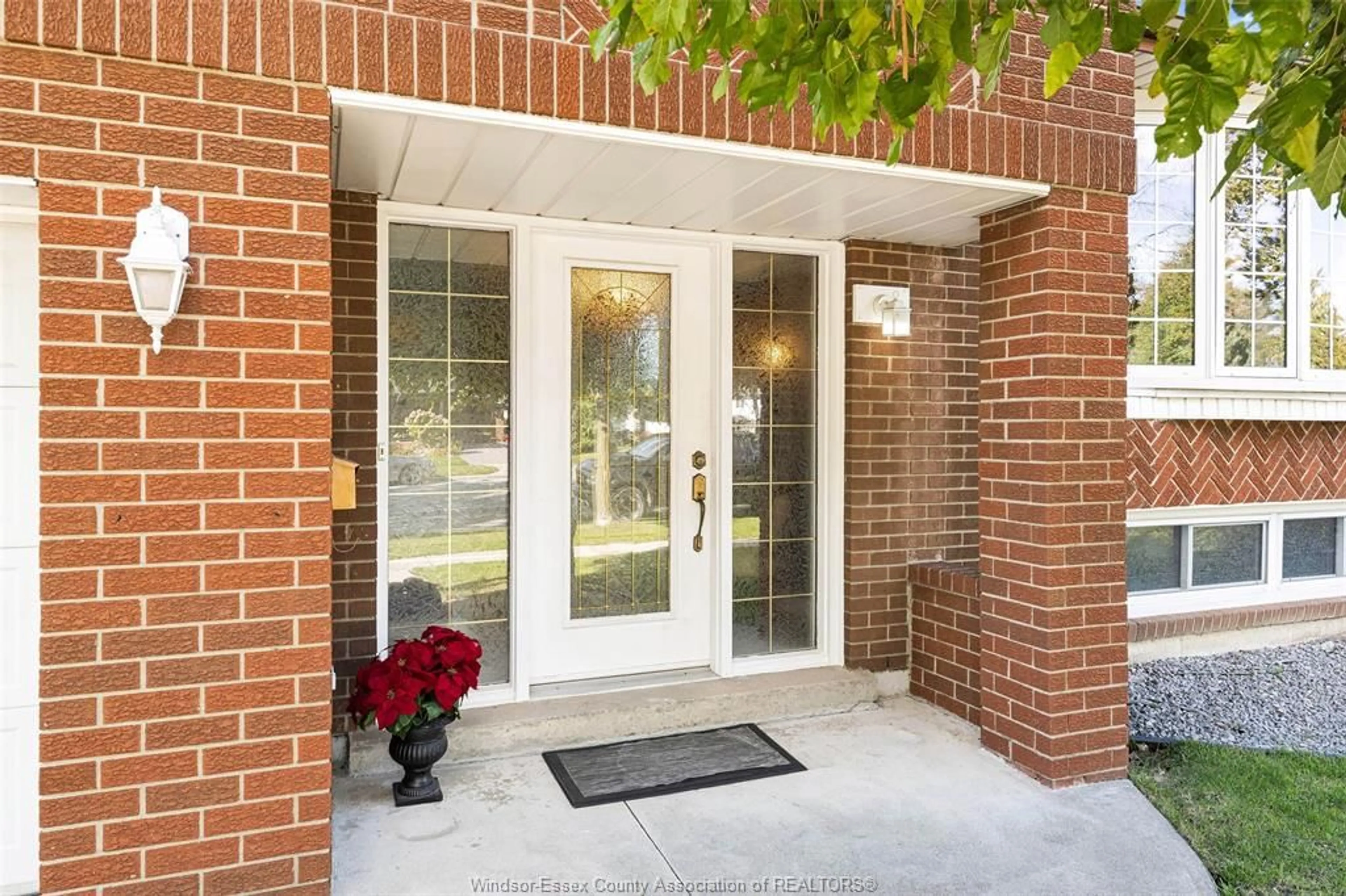 Unknown for 2855 FOREST GLADE Dr, Windsor Ontario N8R 1L4
