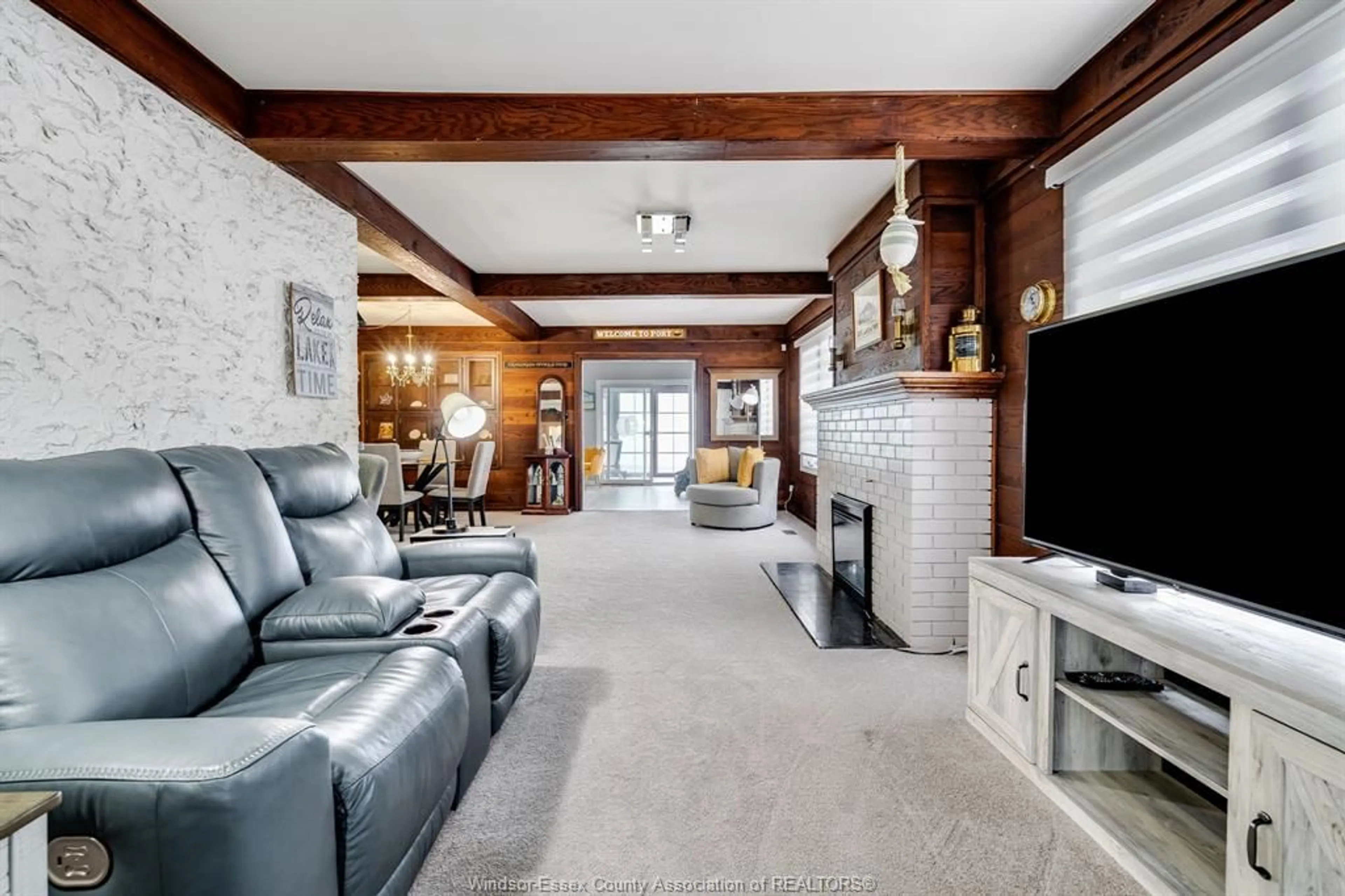 Living room with furniture, unknown for 360 ROBSON Rd, Leamington Ontario N8H 0A5