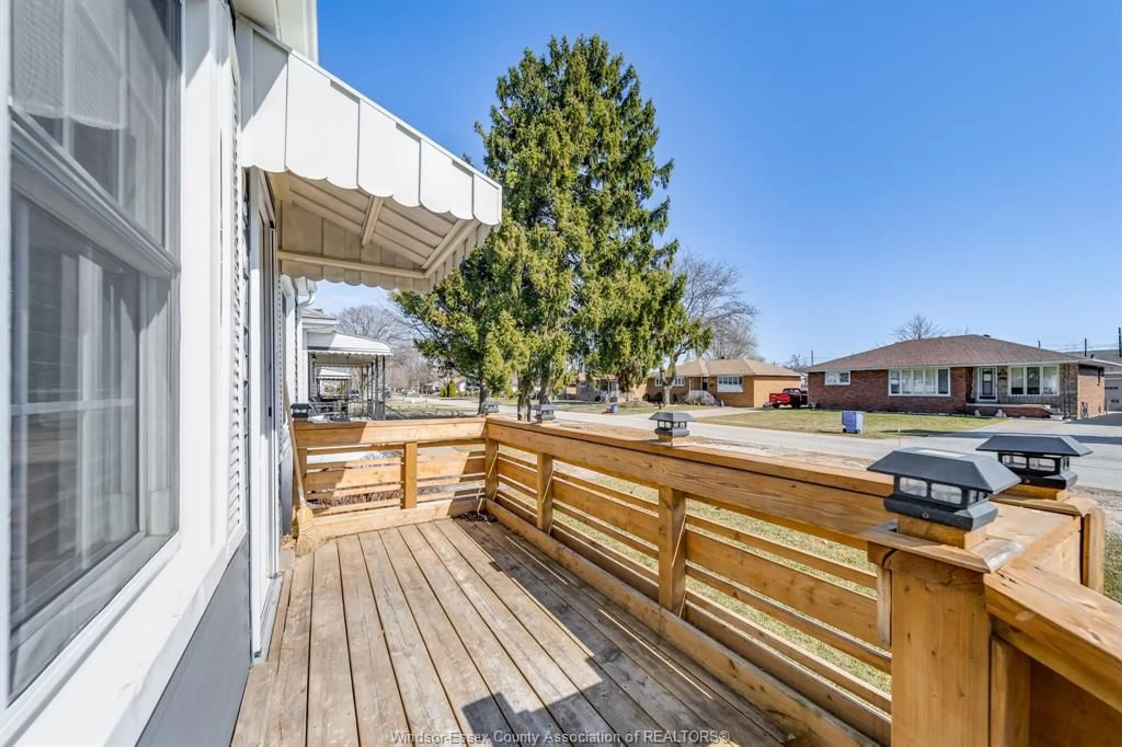 Patio, street for 2575 MEIGHEN Rd, Windsor Ontario N8W 4C3