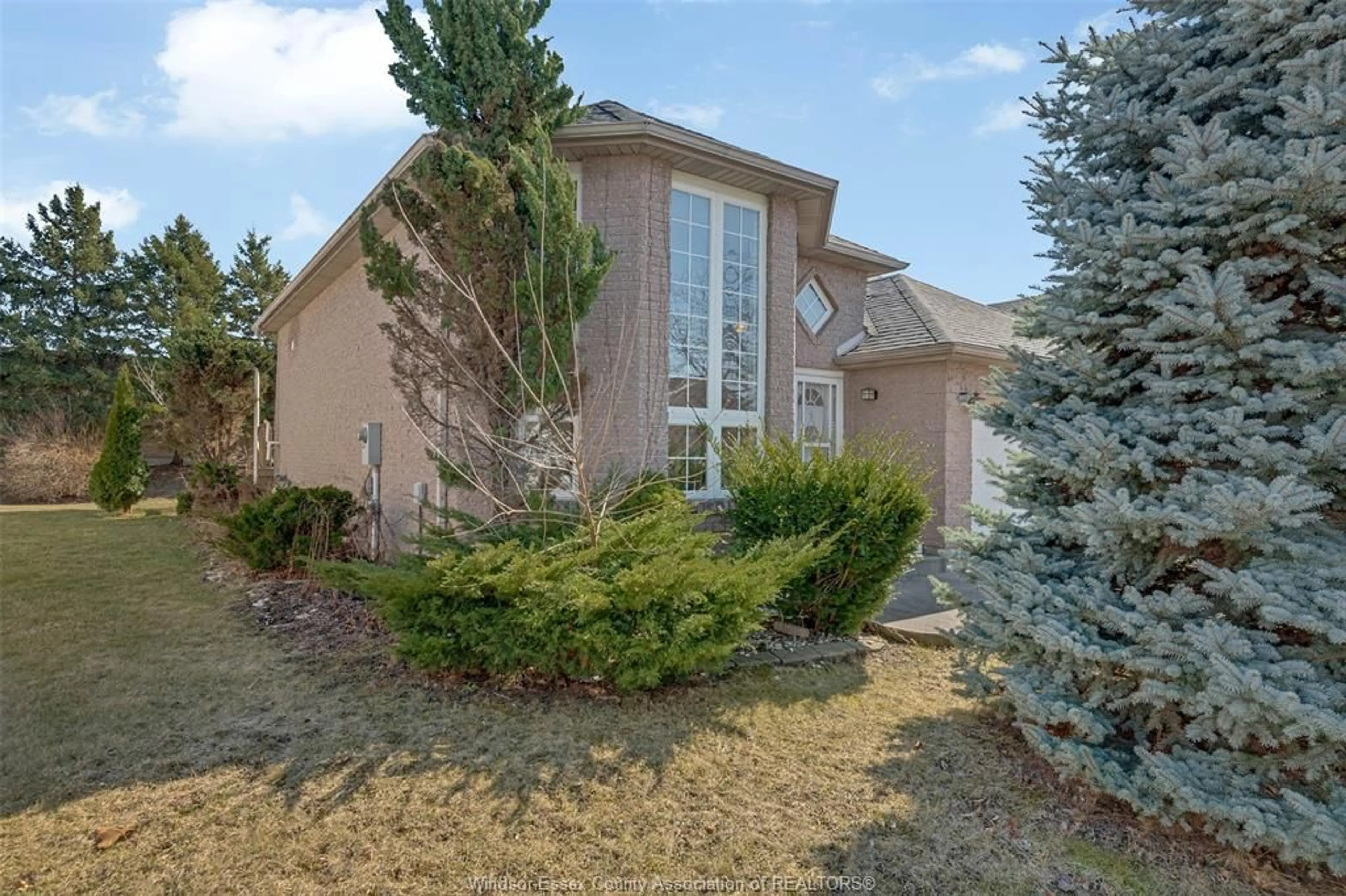 Unknown for 1564 IMPERIAL Cres, Windsor Ontario N9G 2T8