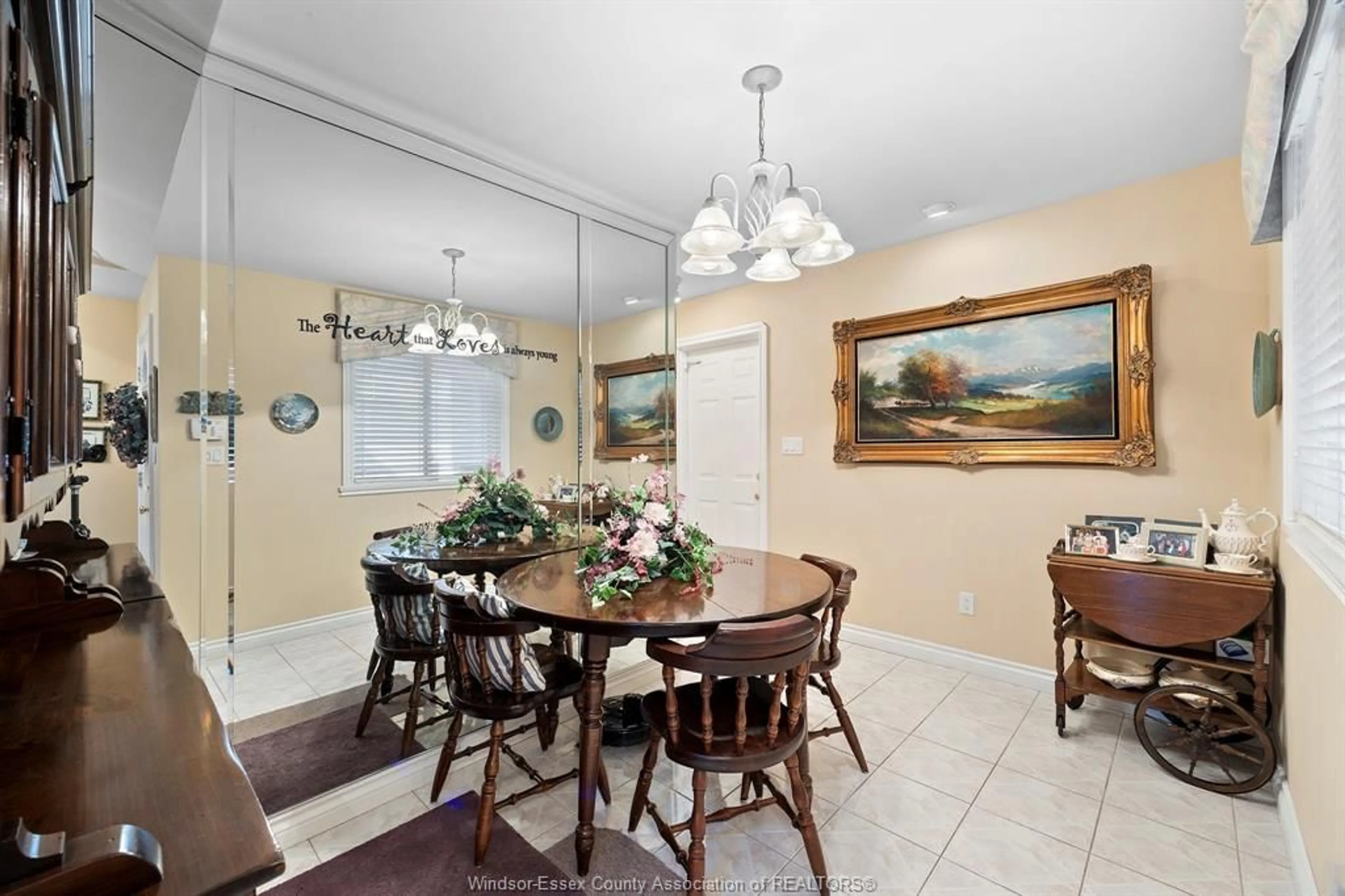 Dining room, ceramic/tile floor for 1386 BLUE HERON Crt, Windsor Ontario N8P 1M8