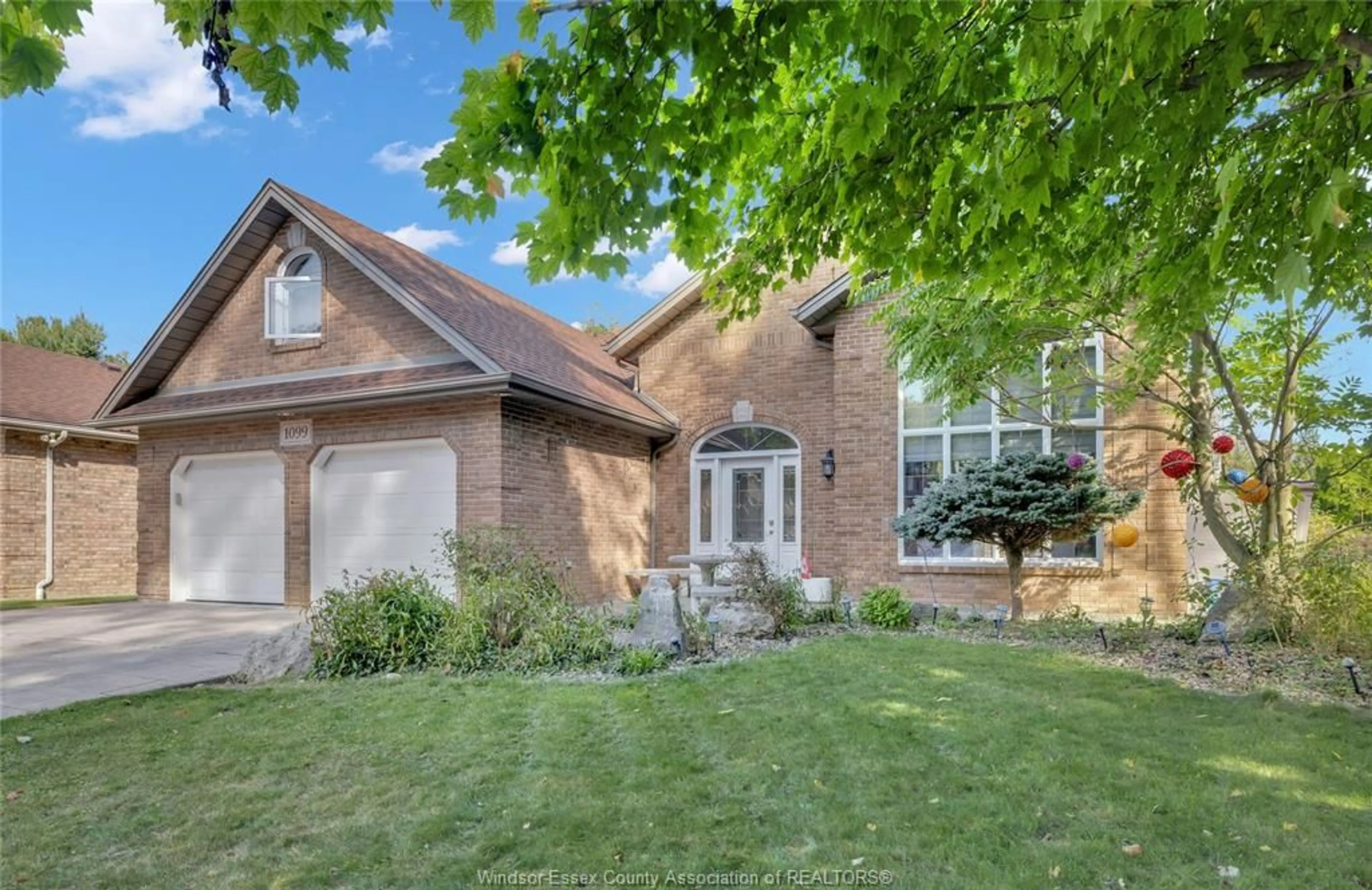 Home with brick exterior material, street for 1099 CERVI, LaSalle Ontario N9J 3L5