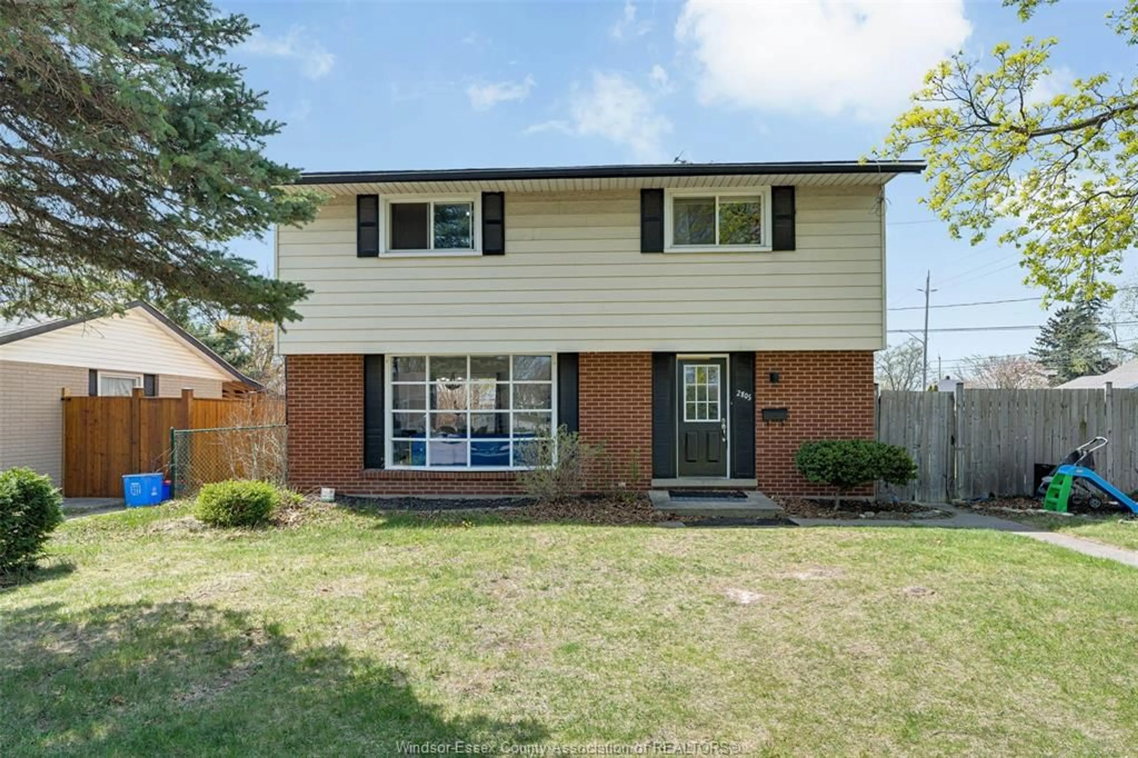 Home with brick exterior material, street for 2805 SKYLINE DRIVE, Windsor Ontario N9E 3A6