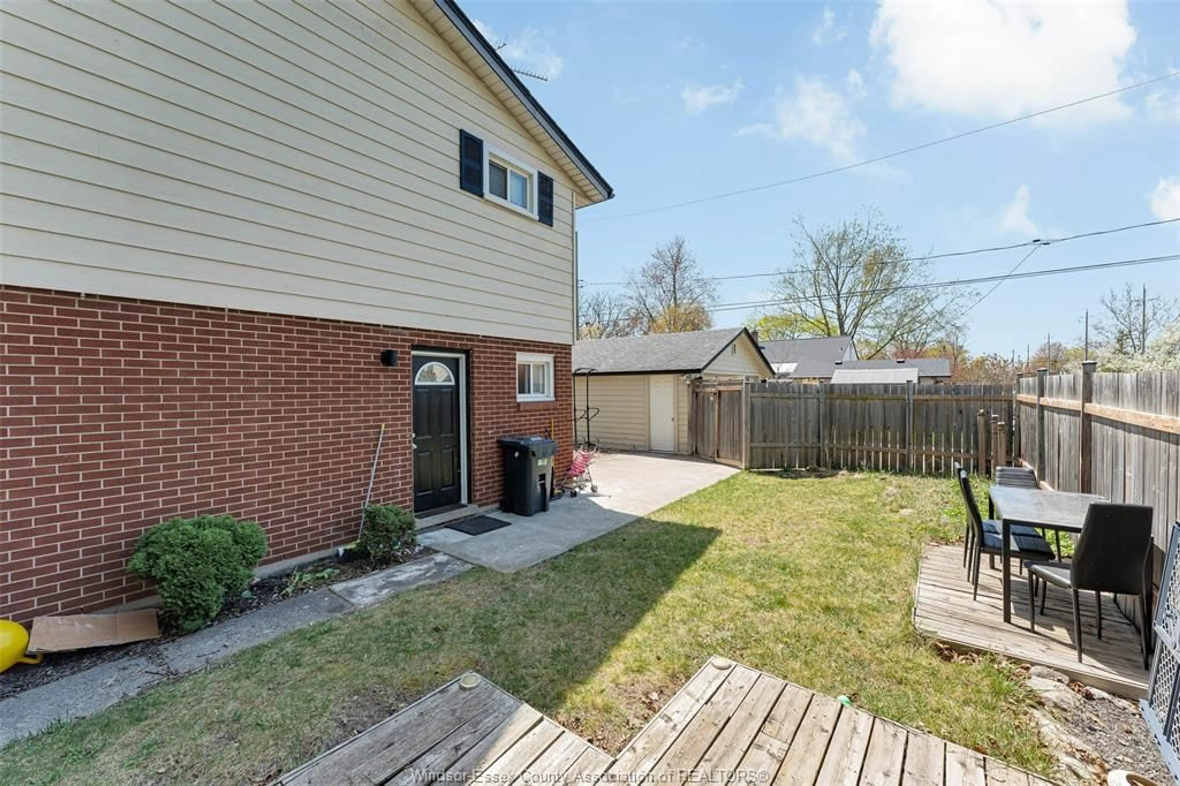 Unknown for 2805 SKYLINE DRIVE, Windsor Ontario N9E 3A6