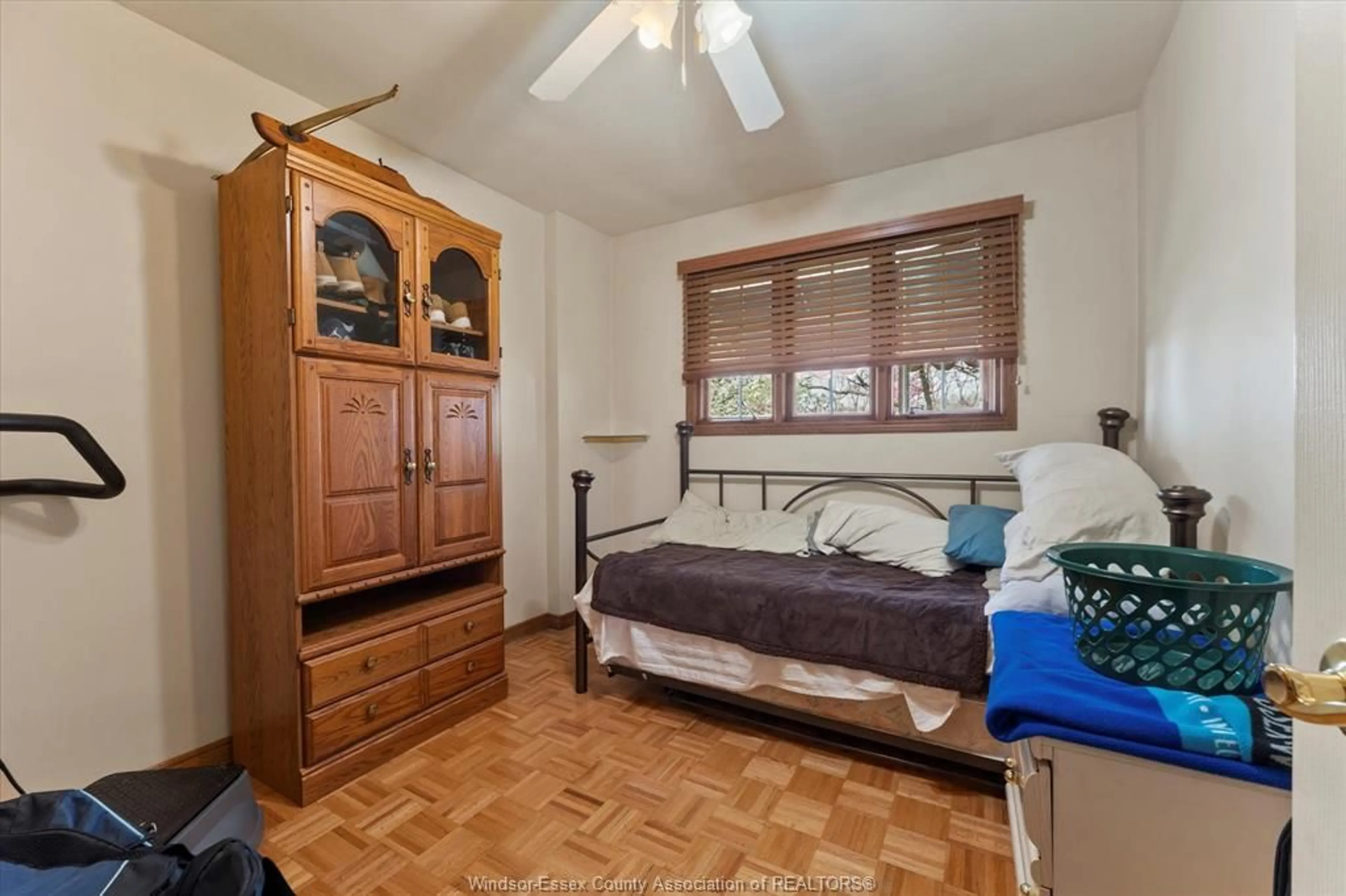 A pic of a room for 3446 MANNING Rd, Lakeshore Ontario N0R 1K0