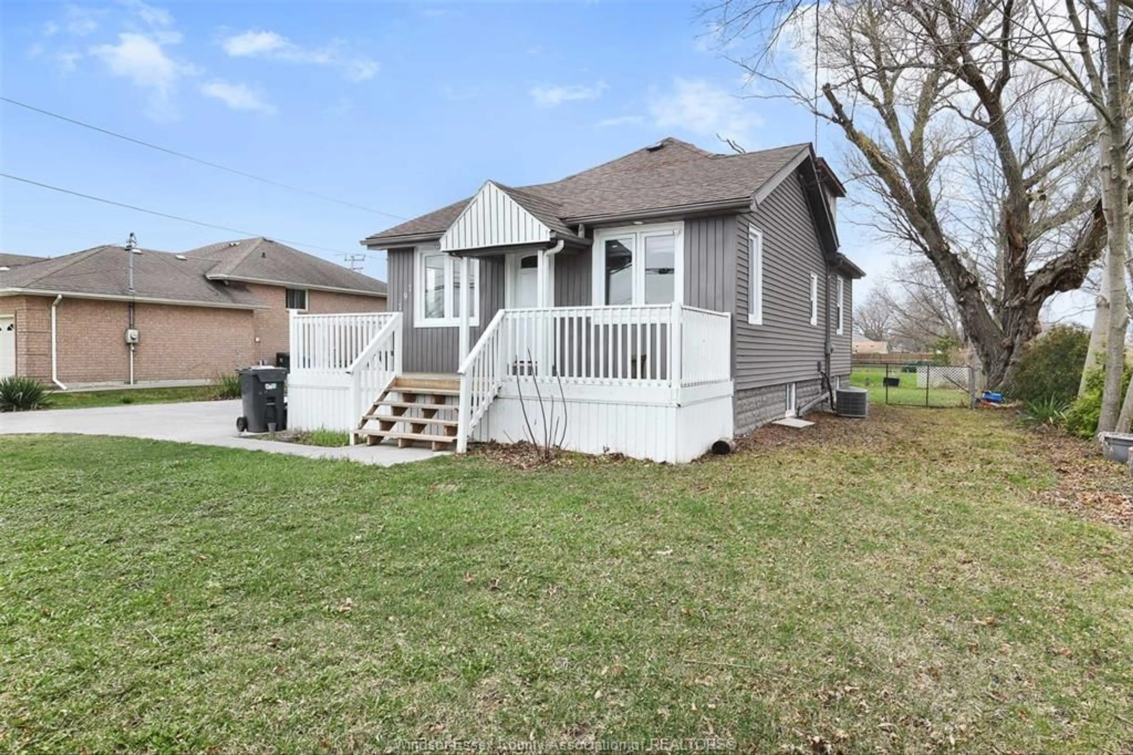 Unknown for 1797 LESPERANCE Rd, Tecumseh Ontario N8N 1Y2