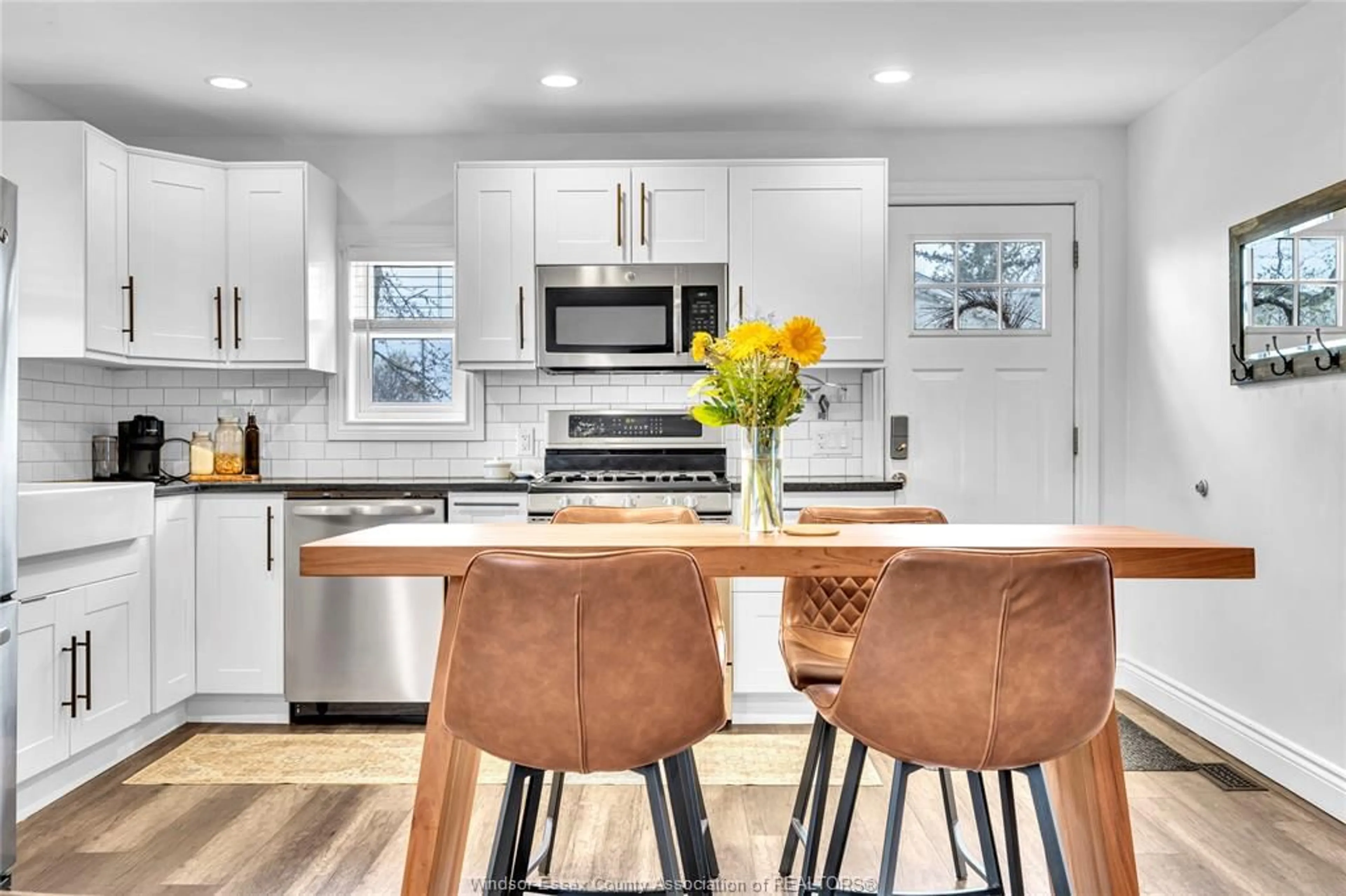 Open concept kitchen, ceramic/tile floor for 344 DIEPPE, Windsor Ontario N8S 3V2