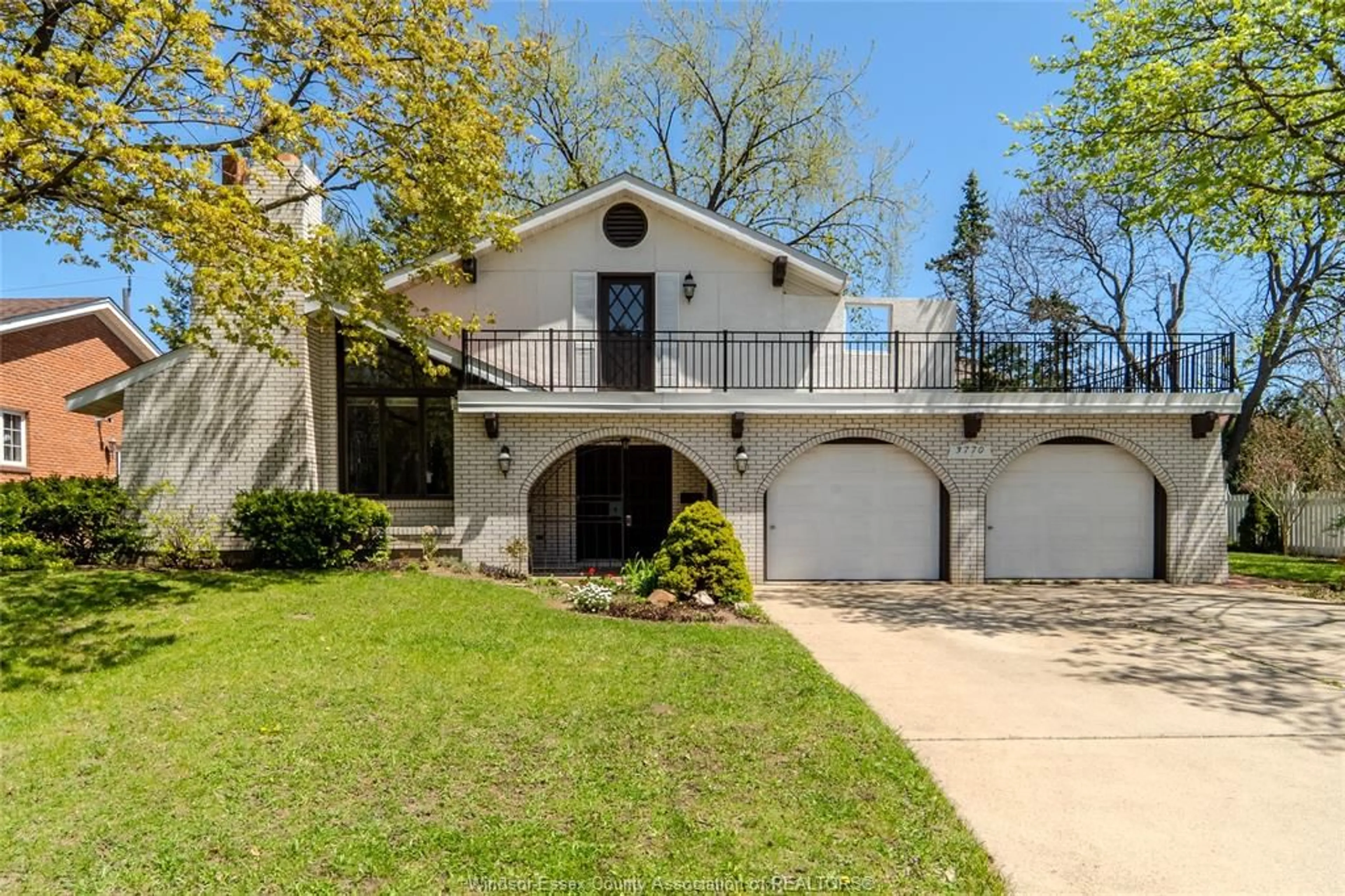 Unknown for 3770 Huntington, Windsor Ontario N9E 3W8