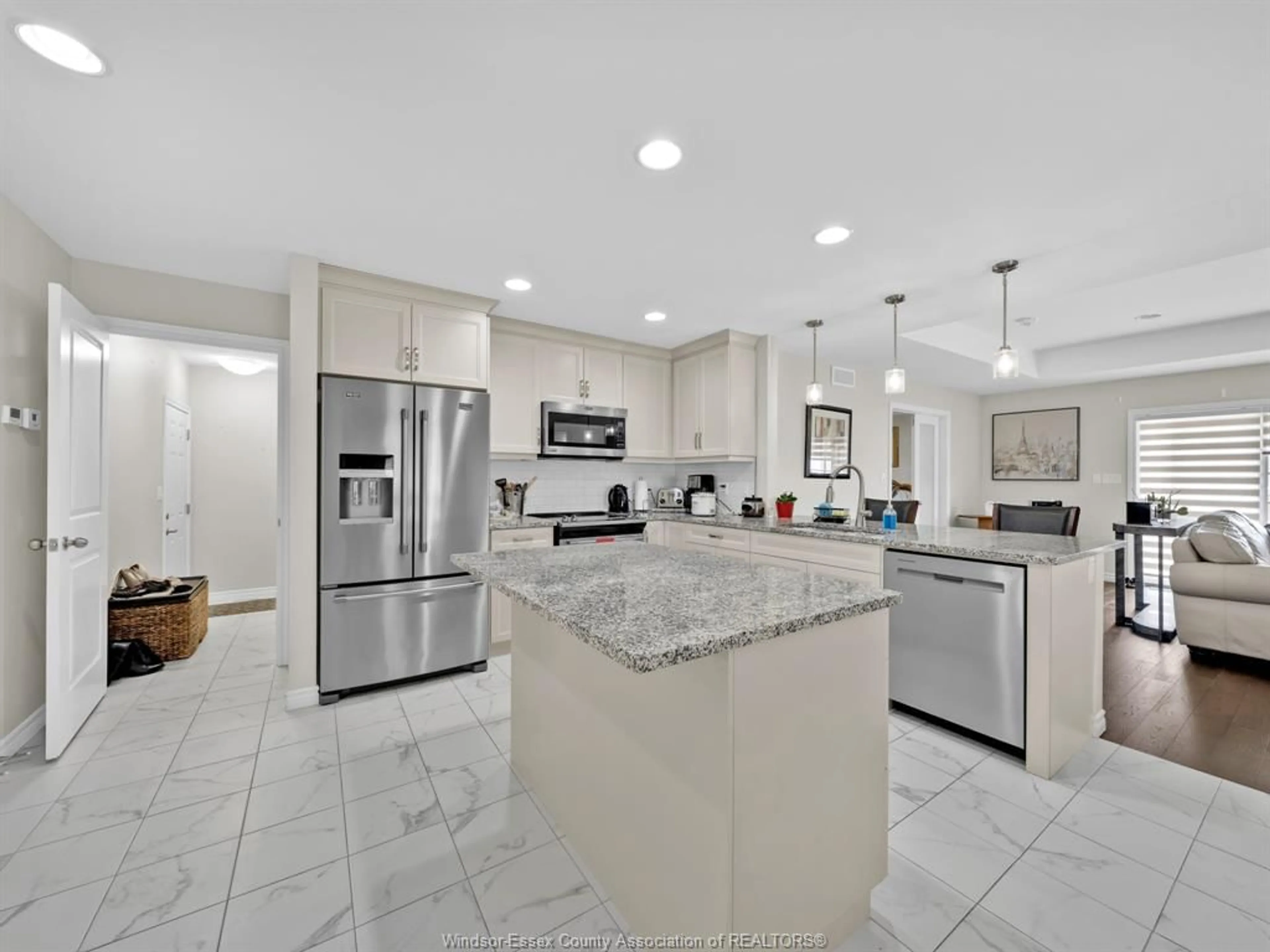 Open concept kitchen, ceramic/tile floor for 1078 PEABODY, Windsor Ontario N8P 0C1