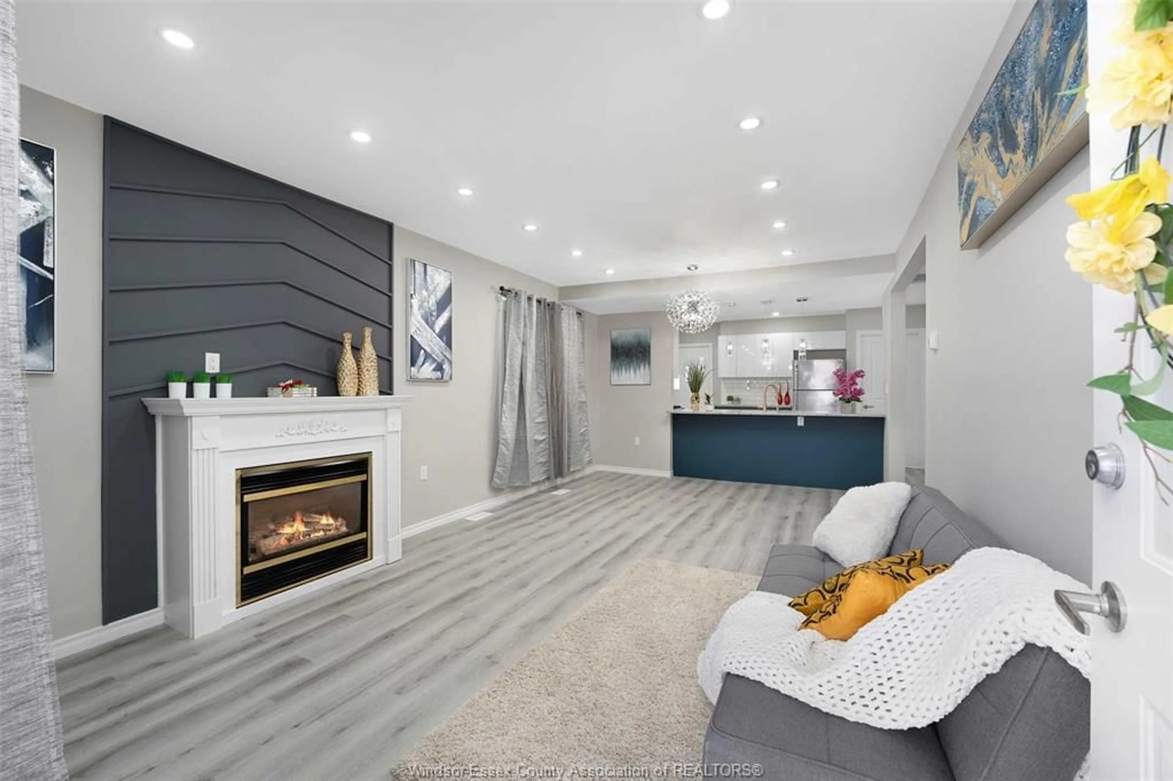Living room with furniture, unknown for 1061 HIGHLAND Ave, Windsor Ontario N9A 1R6