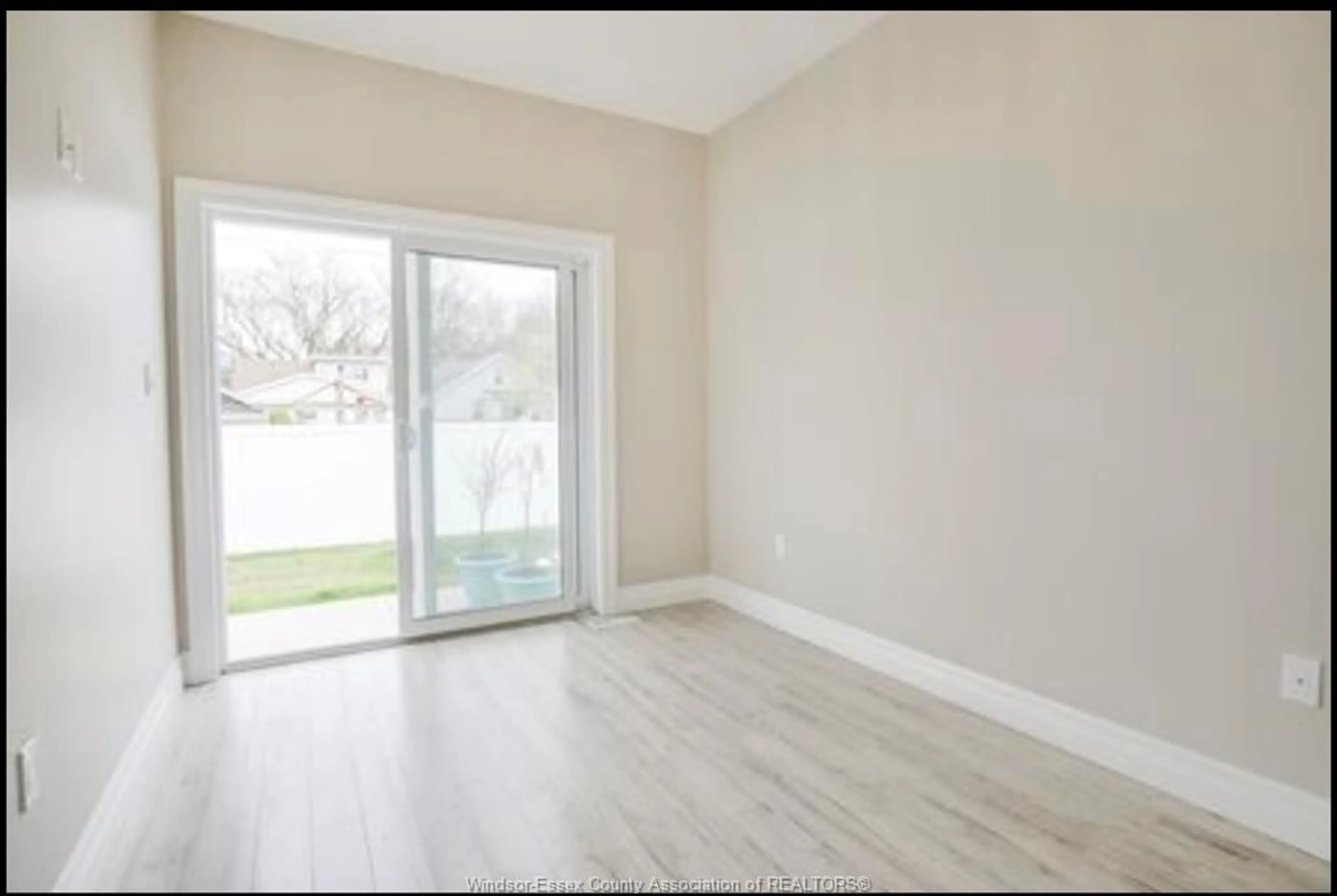A pic of a room for 1954 ETHAN Crt, Windsor Ontario N8T 0B3