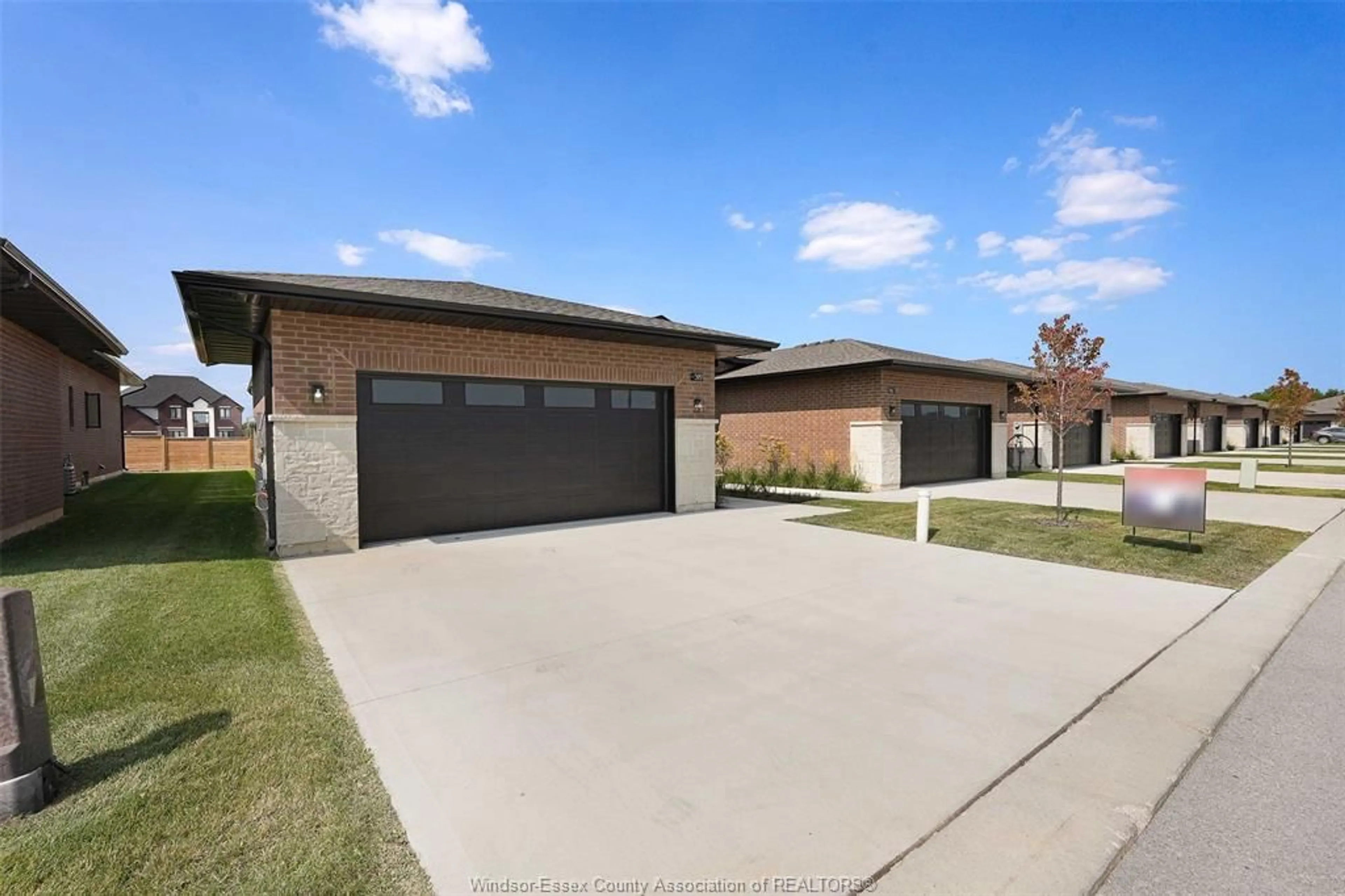Unknown for 592 LILY MAC Blvd, Windsor Ontario N6E 3N7