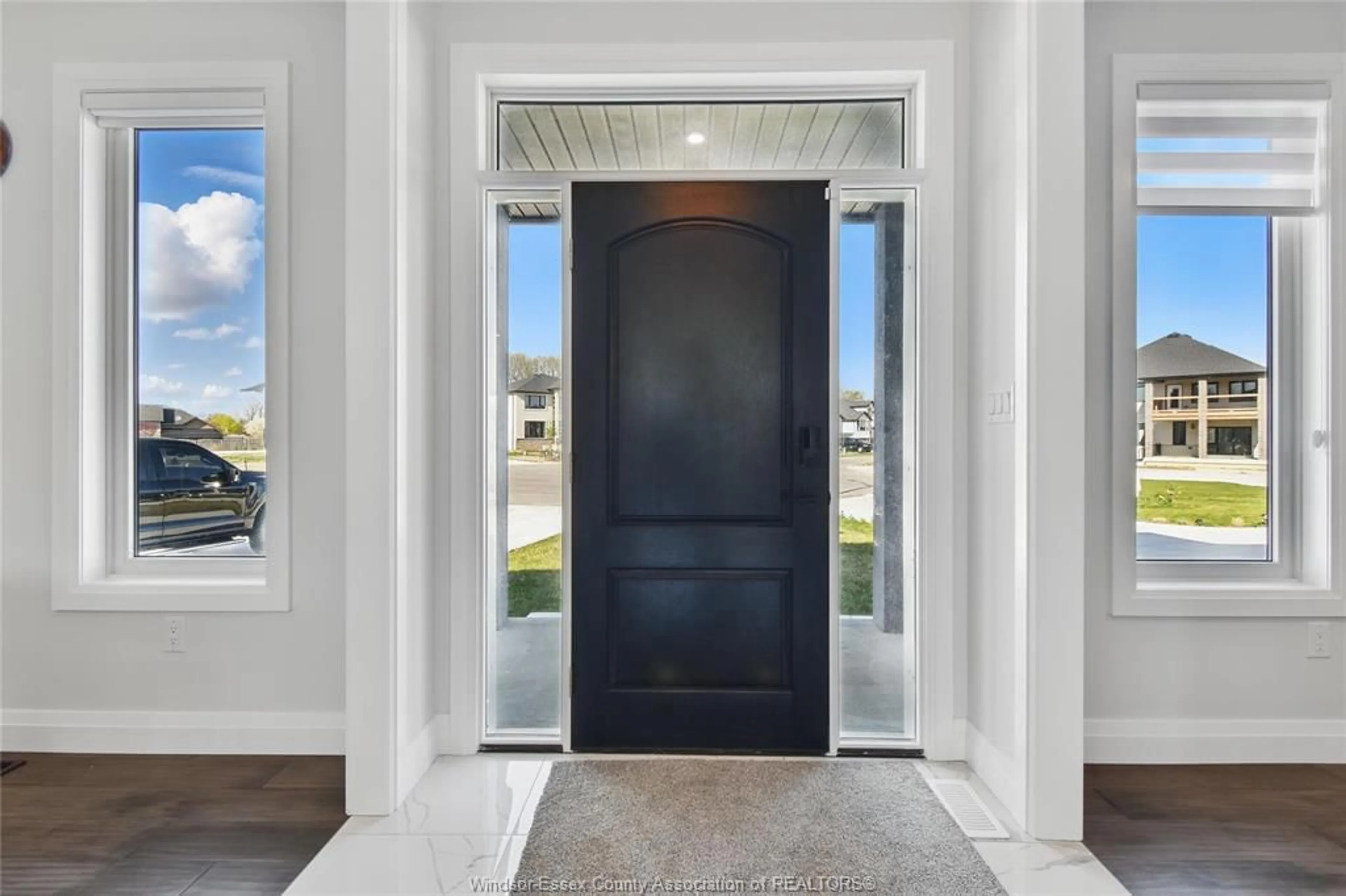 Indoor entryway for 79 NOBLE Crt, Amherstburg Ontario N9V 0B8