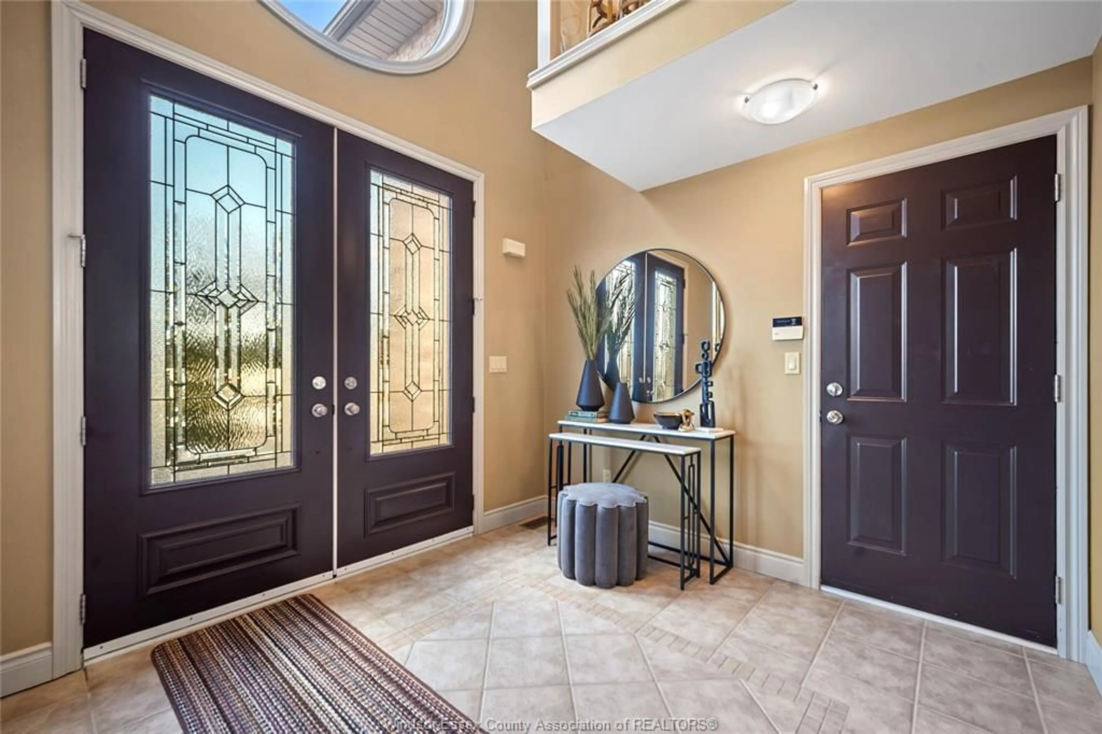 Indoor entryway for 1128 JILLIAN Crt, Lakeshore Ontario N8L 0W7