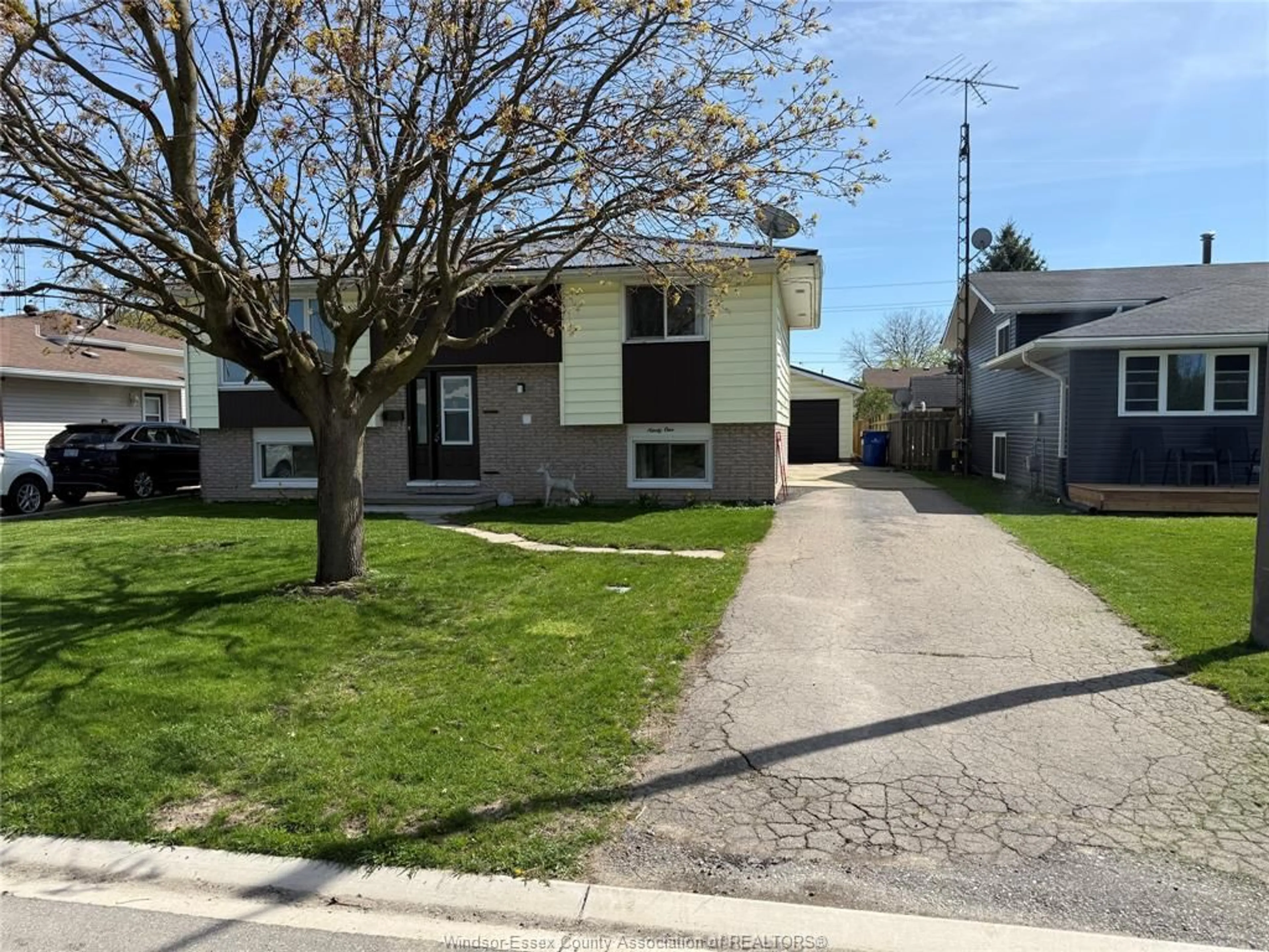 Unknown for 91 Duke St, Wallaceburg Ontario N8A 1E2