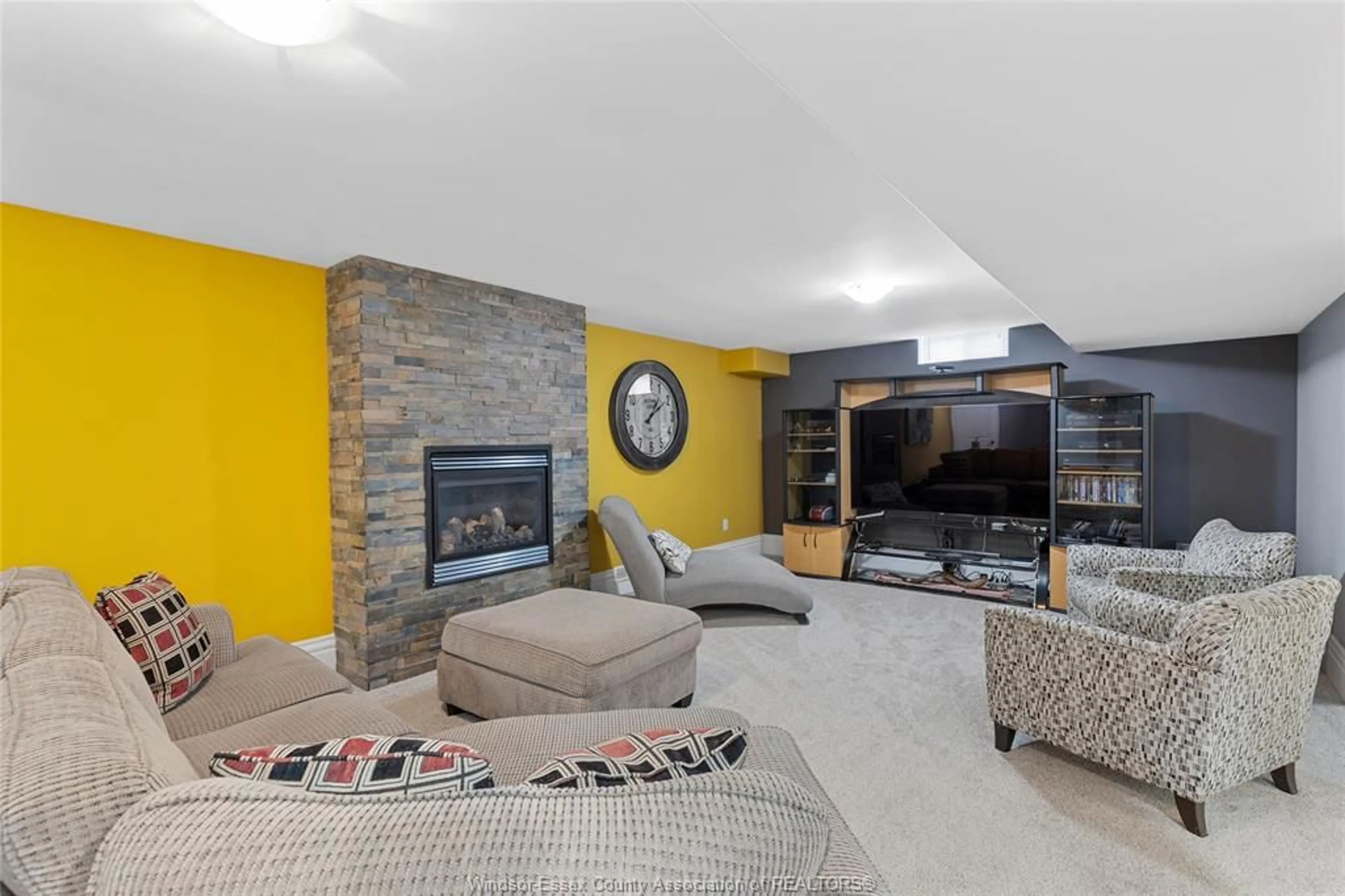 Living room with furniture, unknown for 1265 MAPLE Ave, LaSalle Ontario N9J 3Y6