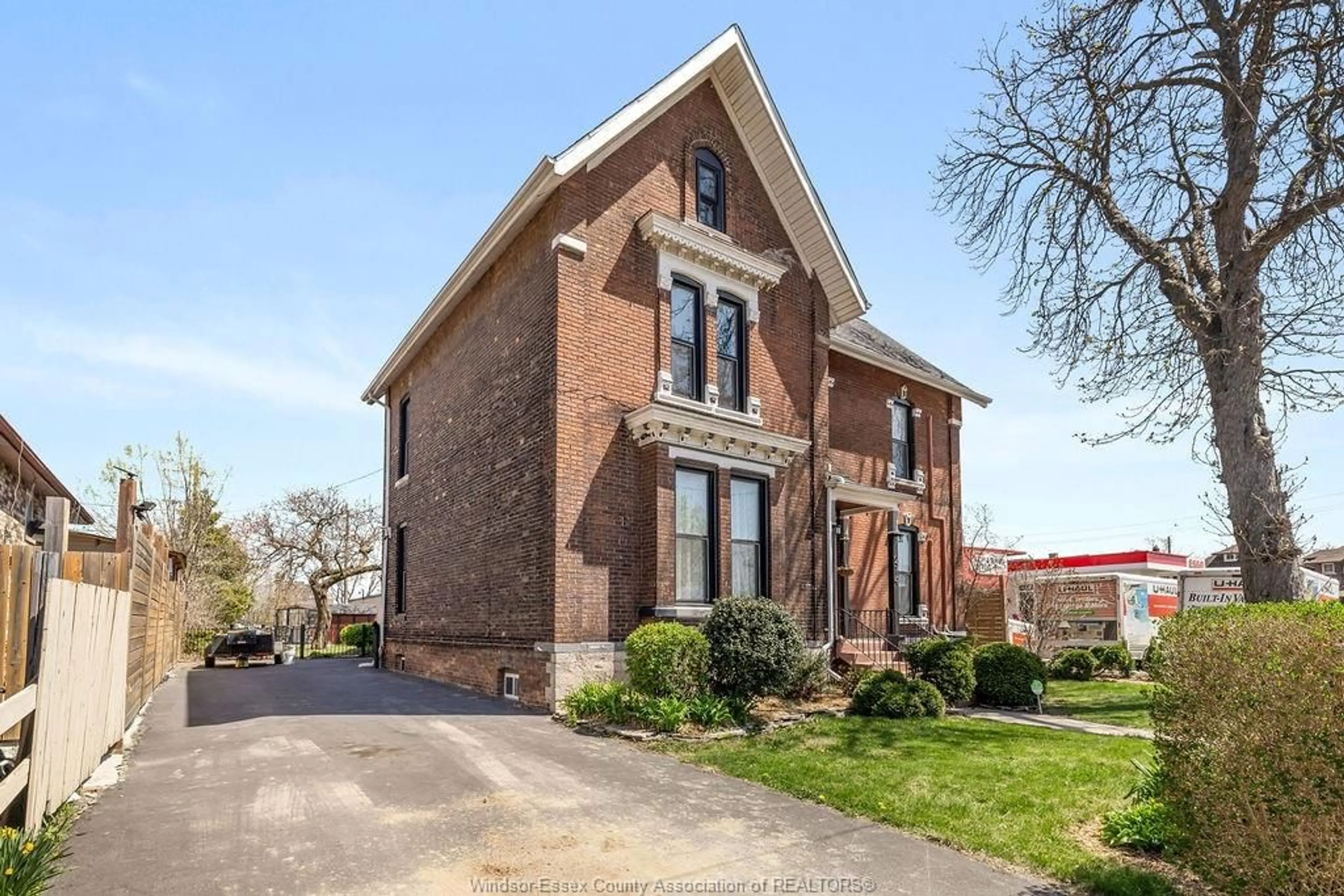 Home with brick exterior material, street for 274 CRAWFORD Ave, Windsor Ontario N9A 5C2