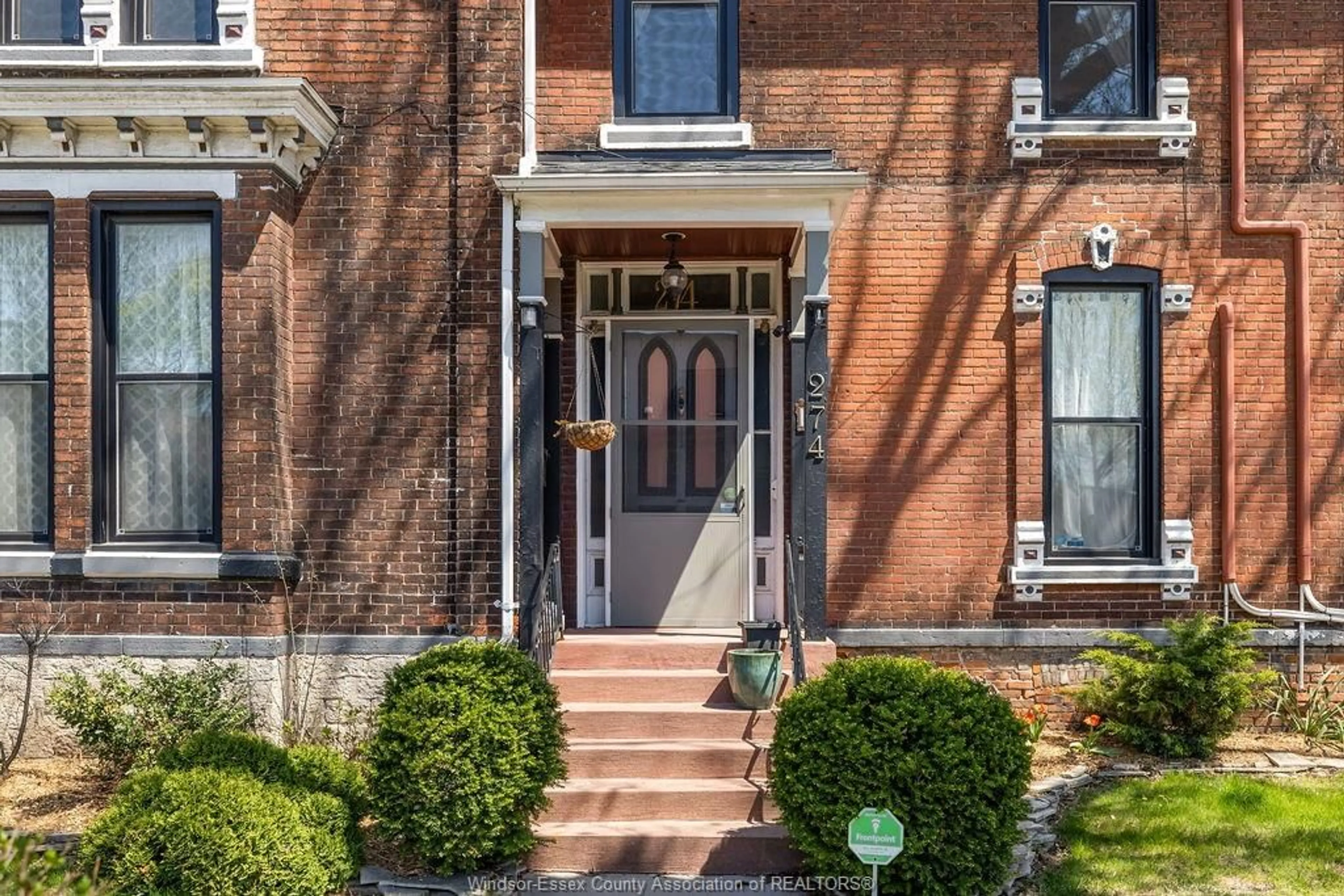 Home with brick exterior material, street for 274 CRAWFORD Ave, Windsor Ontario N9A 5C2