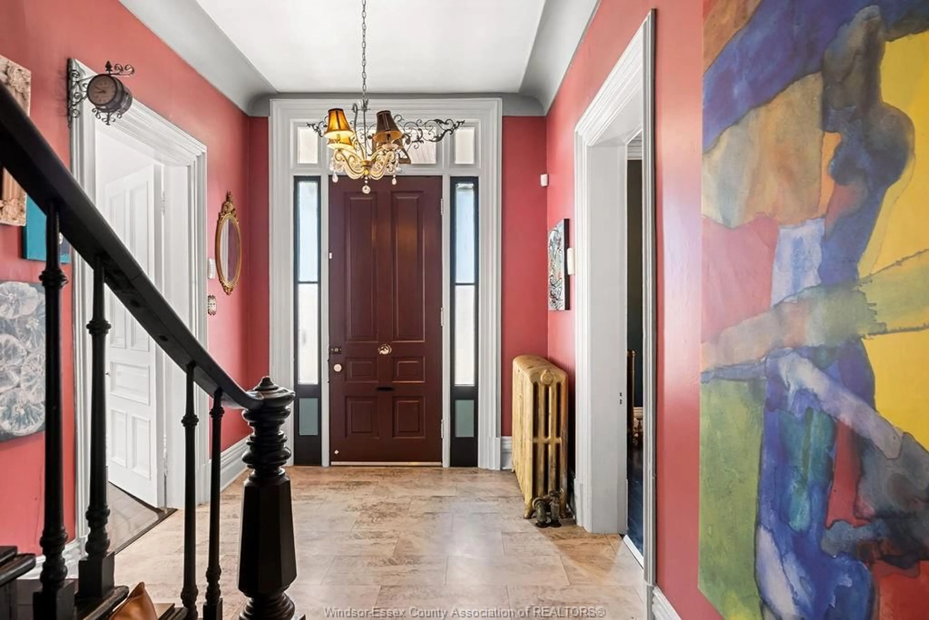 Indoor foyer for 274 CRAWFORD Ave, Windsor Ontario N9A 5C2