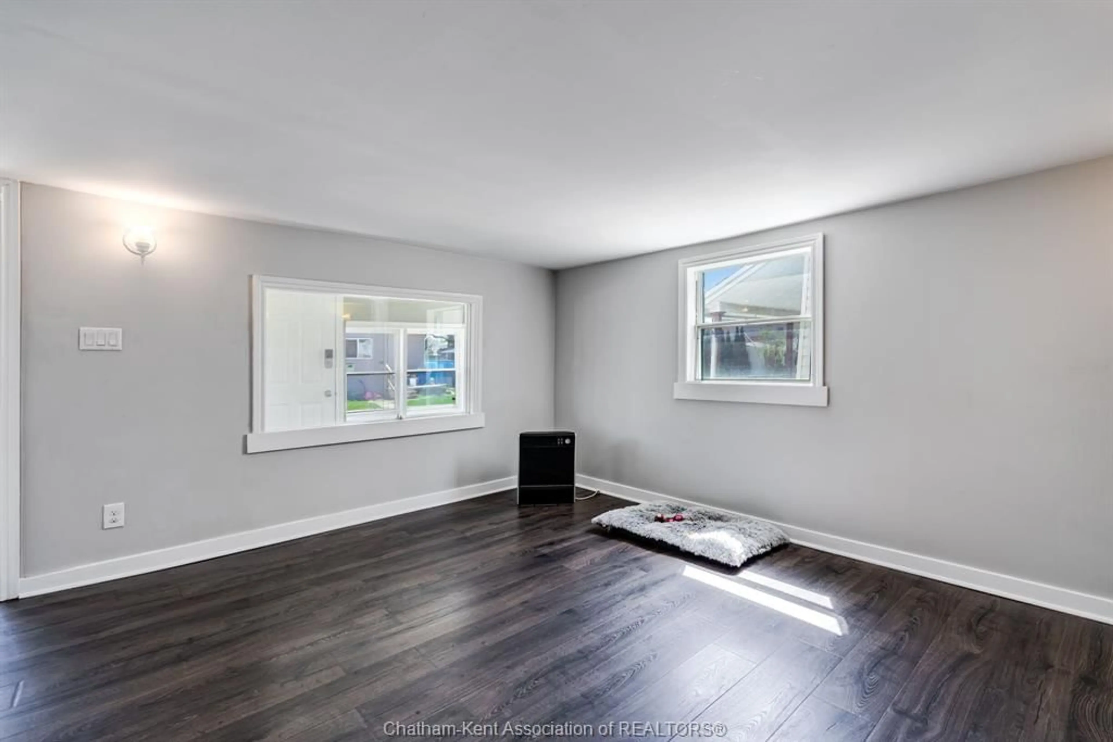 A pic of a room for 32 Degge St, Chatham Ontario N7M 4X2