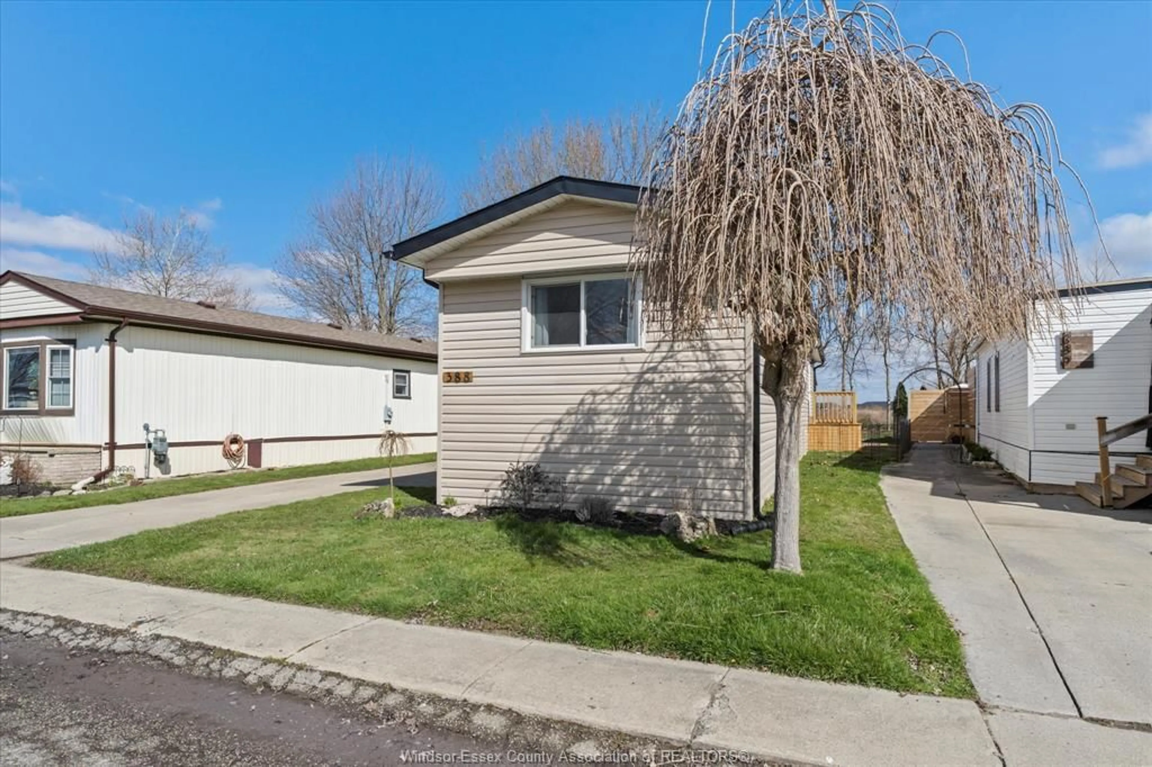 Home with vinyl exterior material, street for 388 NORTH MALDEN, Essex Ontario N8M 2Z3