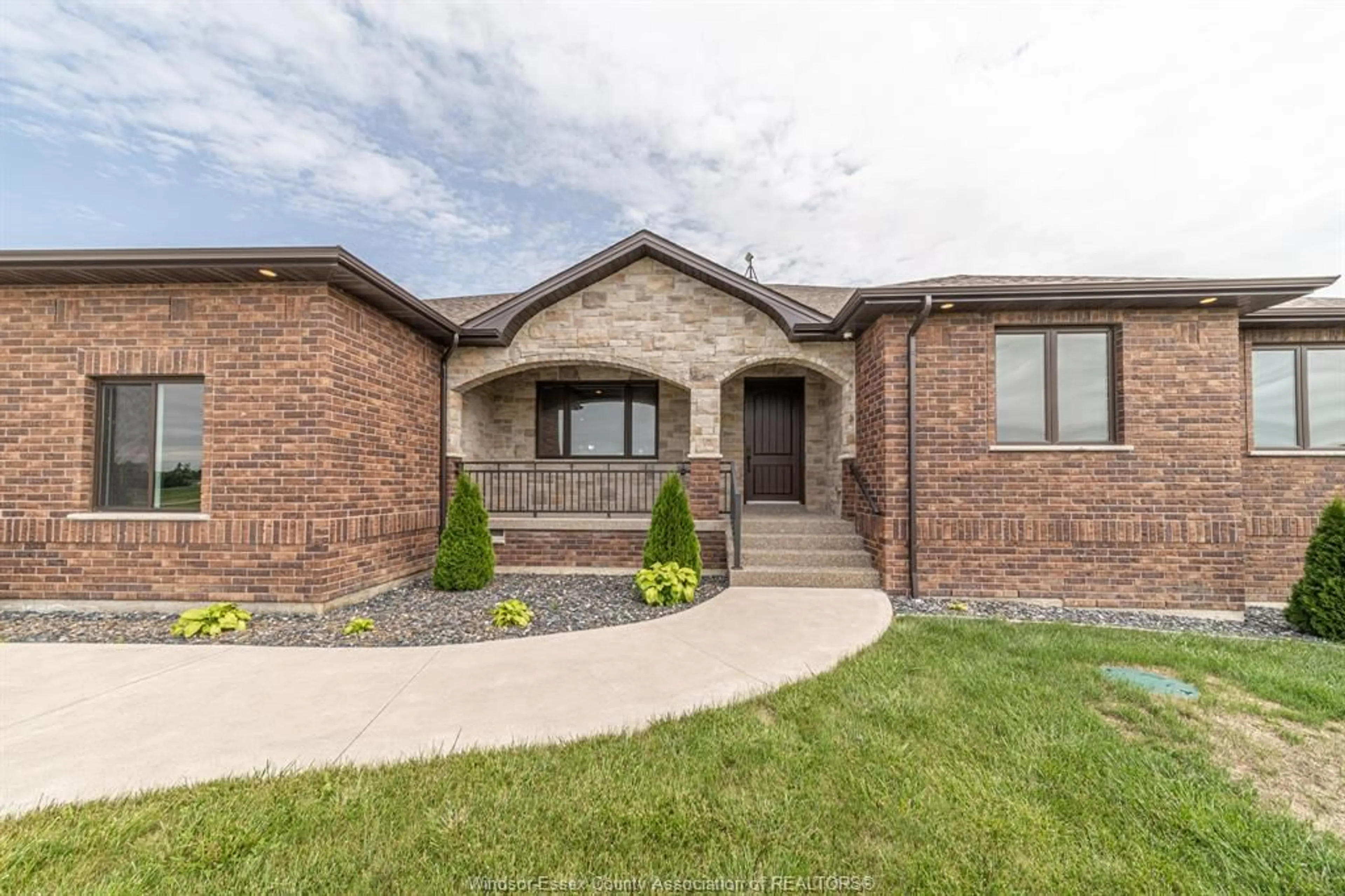 Home with brick exterior material, street for 2000 KELLY Rd, LaSalle Ontario N9H 0J8