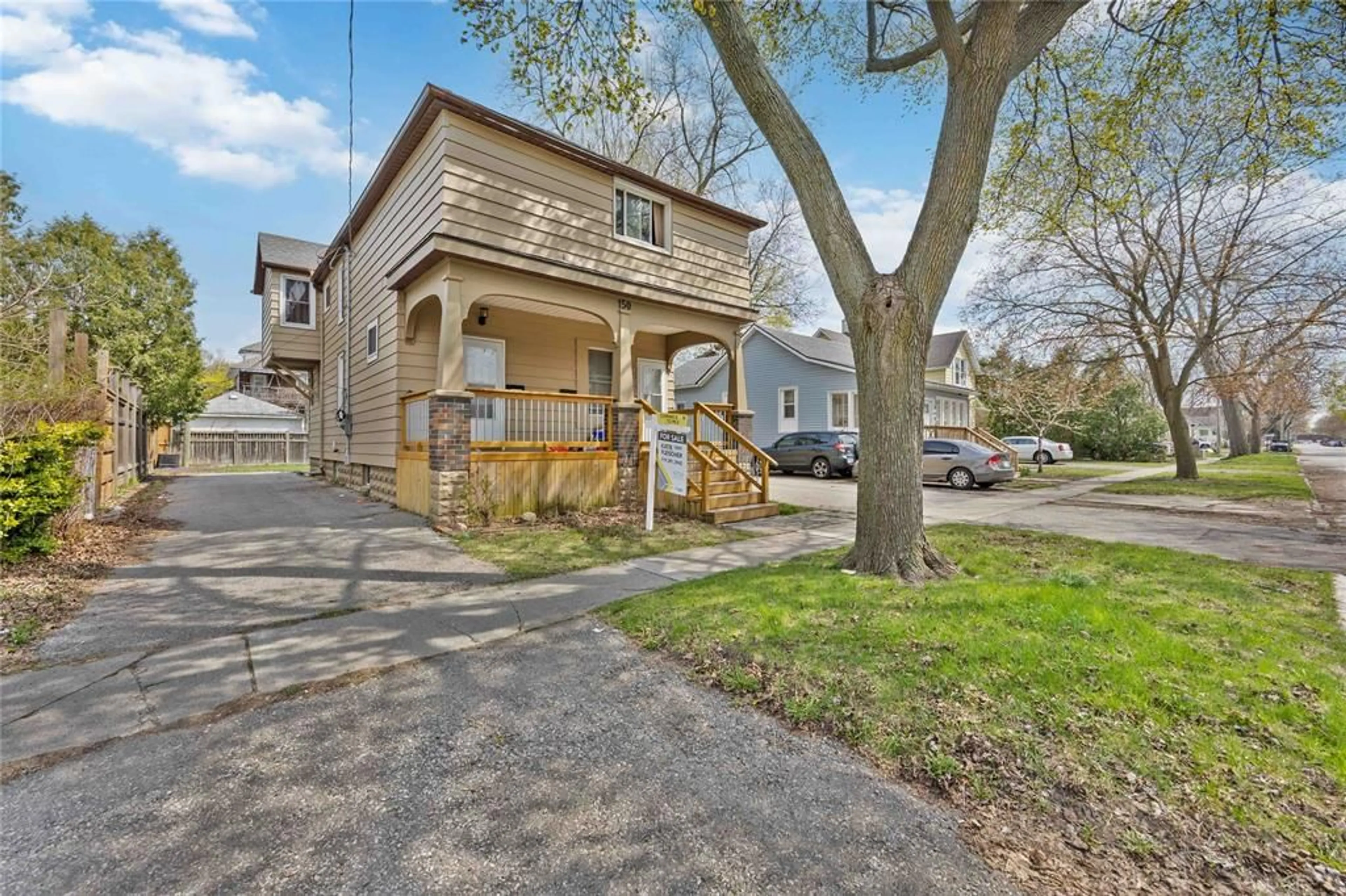 Unknown for 150 COLLEGE St, Sarnia Ontario N7T 6B3