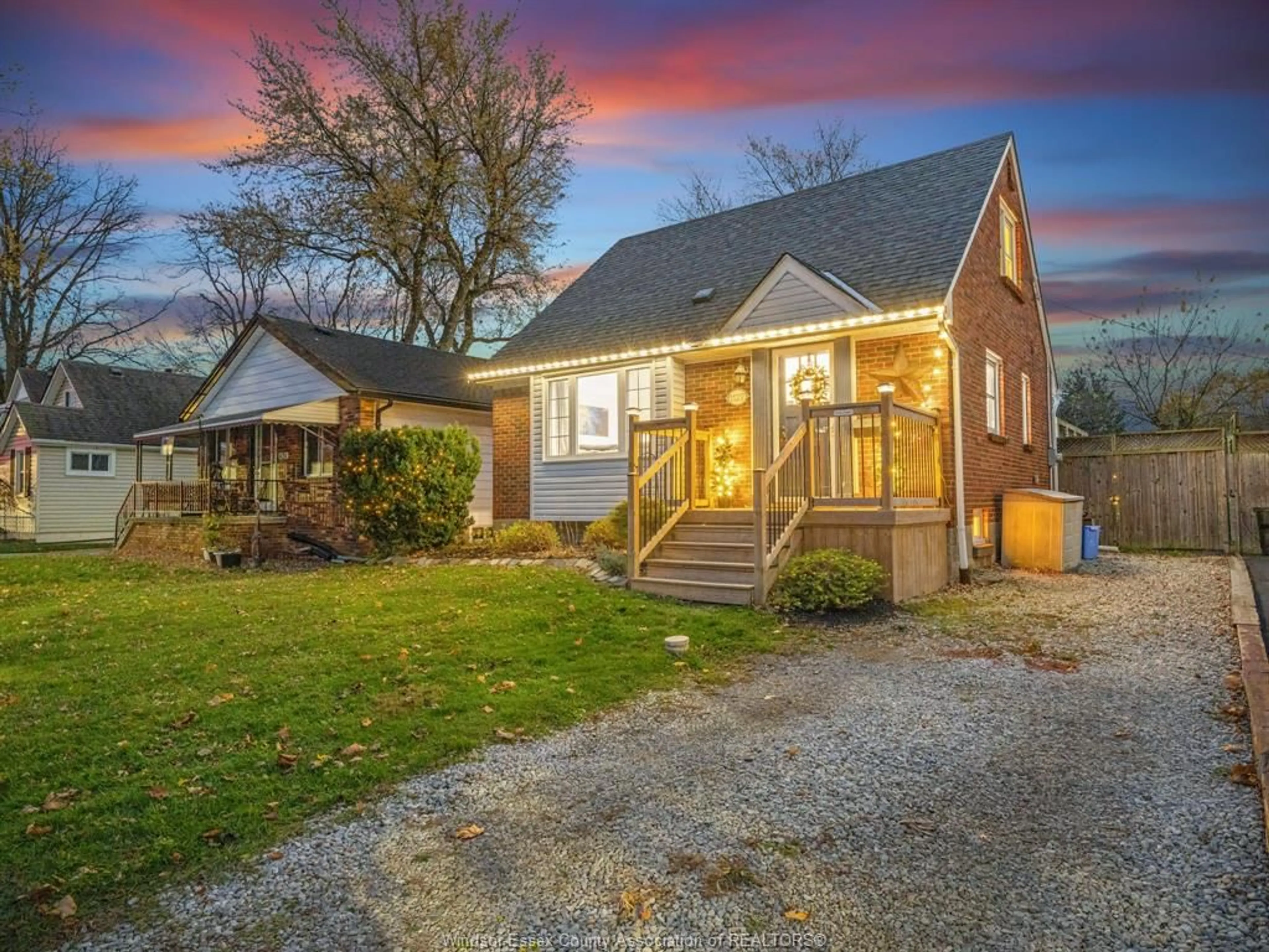 Home with brick exterior material, street for 1127 GLIDDEN, Windsor Ontario N8S 2P2