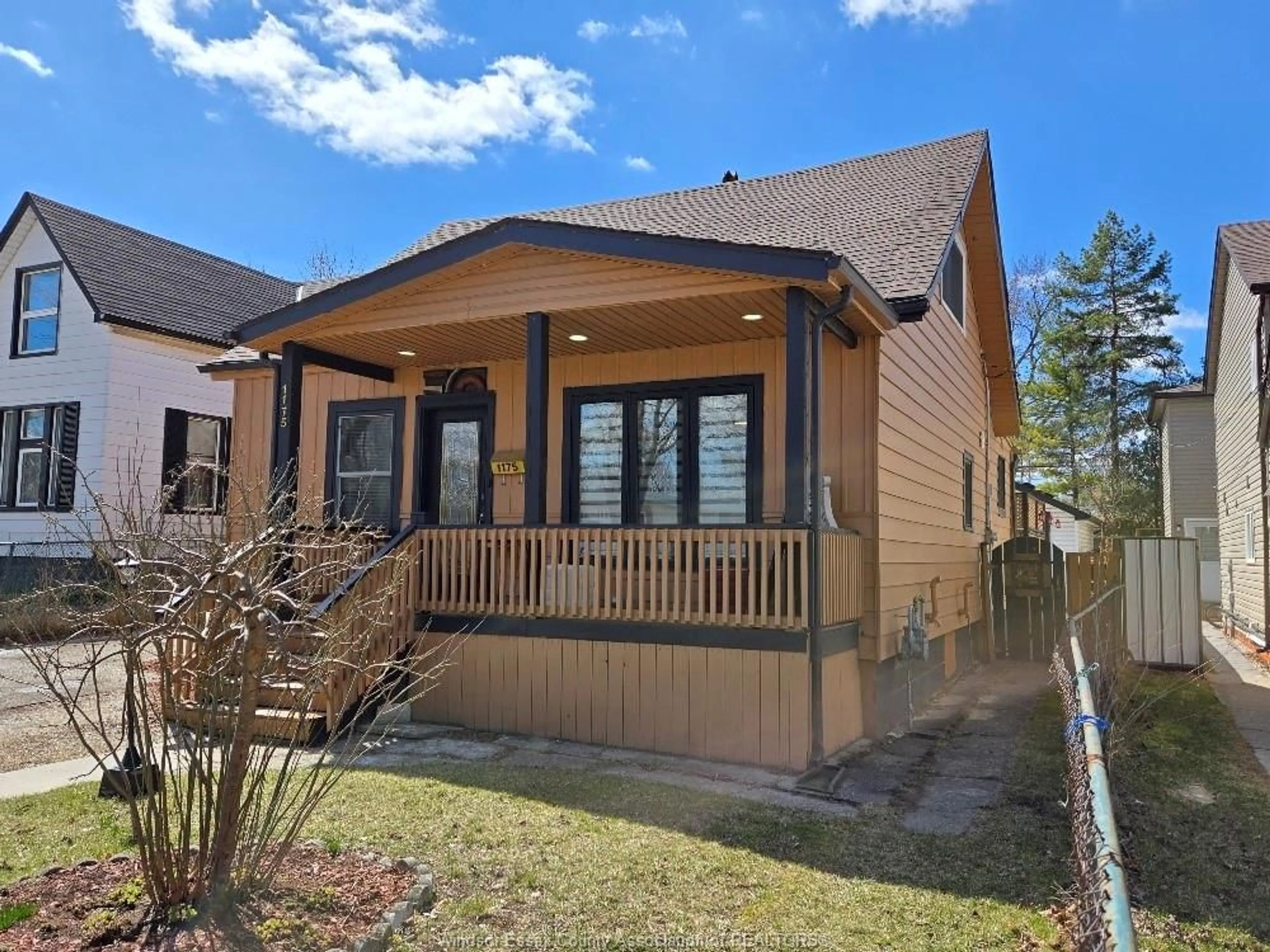 Home with vinyl exterior material, street for 1175 CAMPBELL, Windsor Ontario N9B 3M7