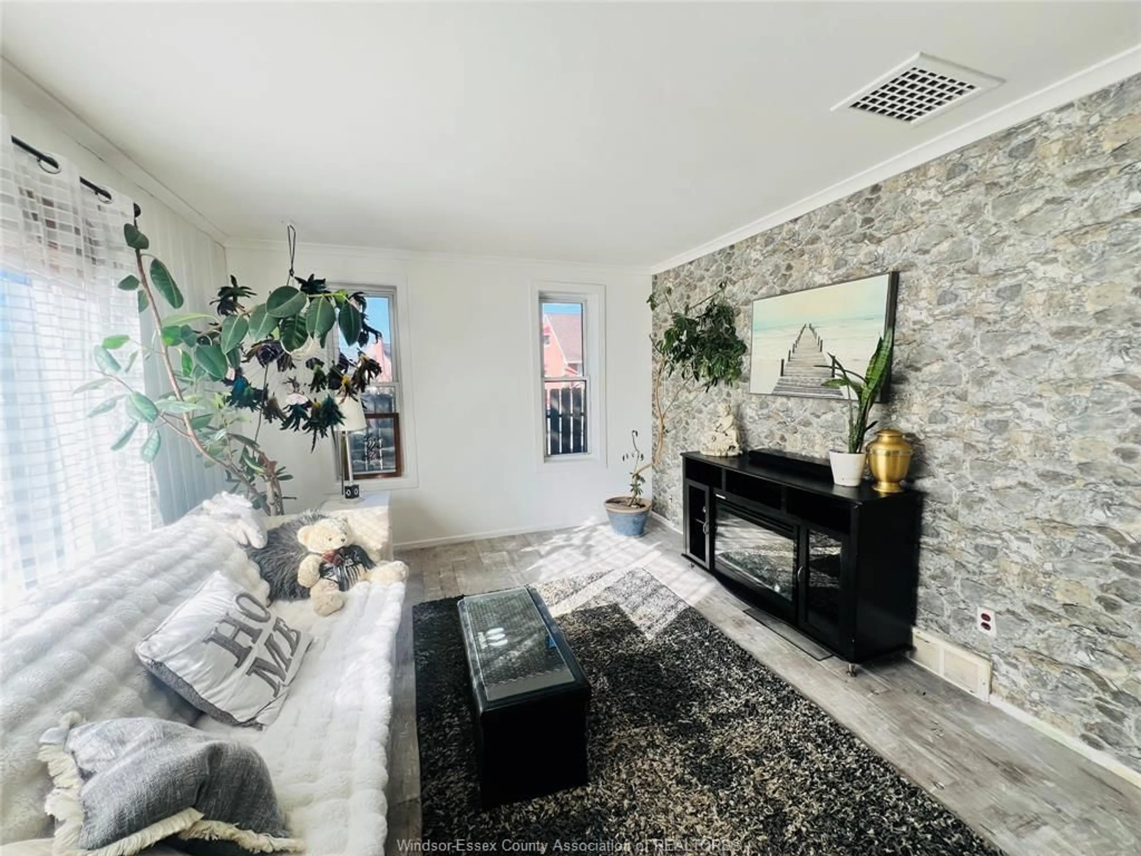 Living room with furniture, unknown for 1327 GRANVILLE Cres, Windsor Ontario N9C 3N7